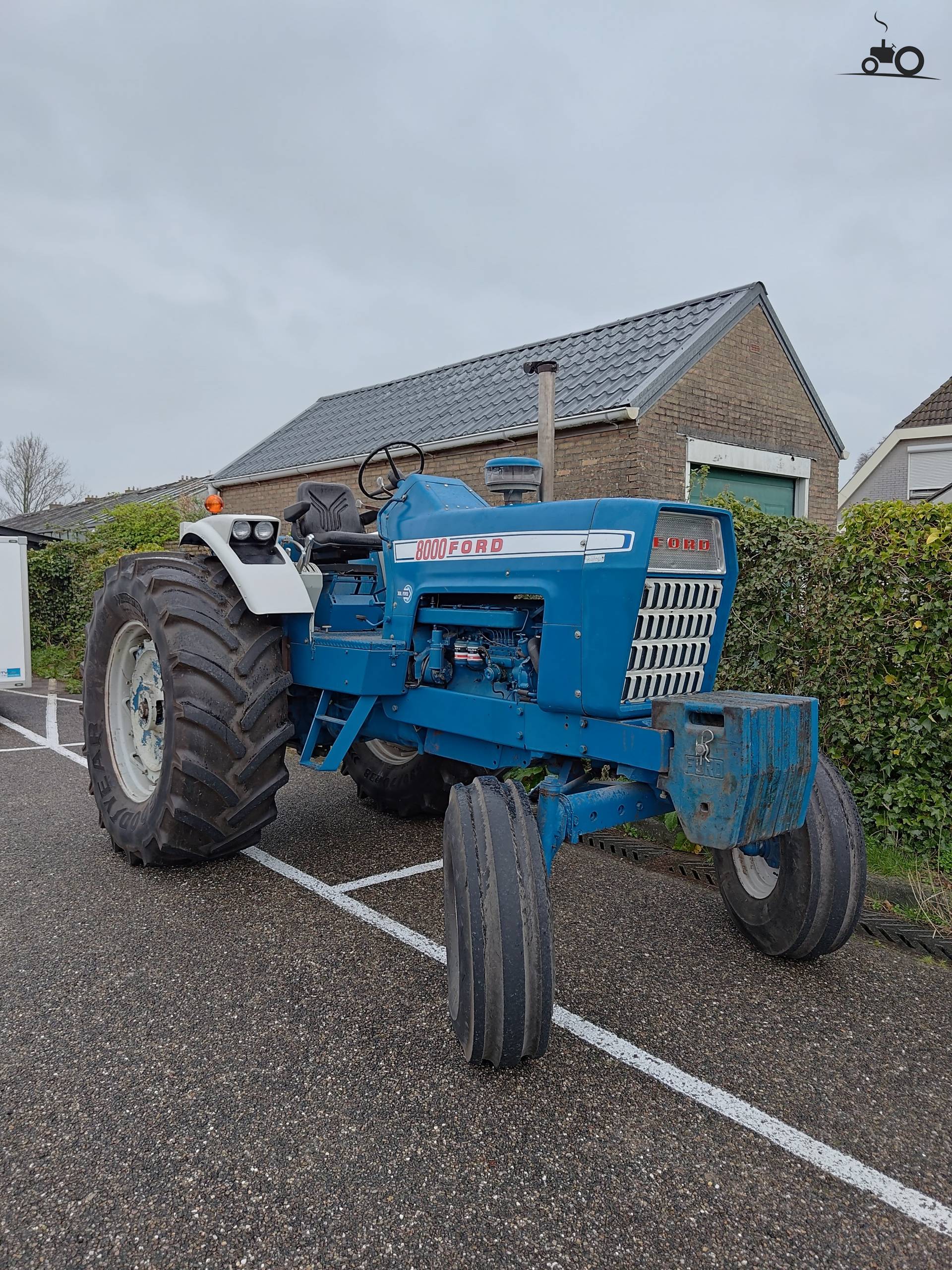 Ford 8000