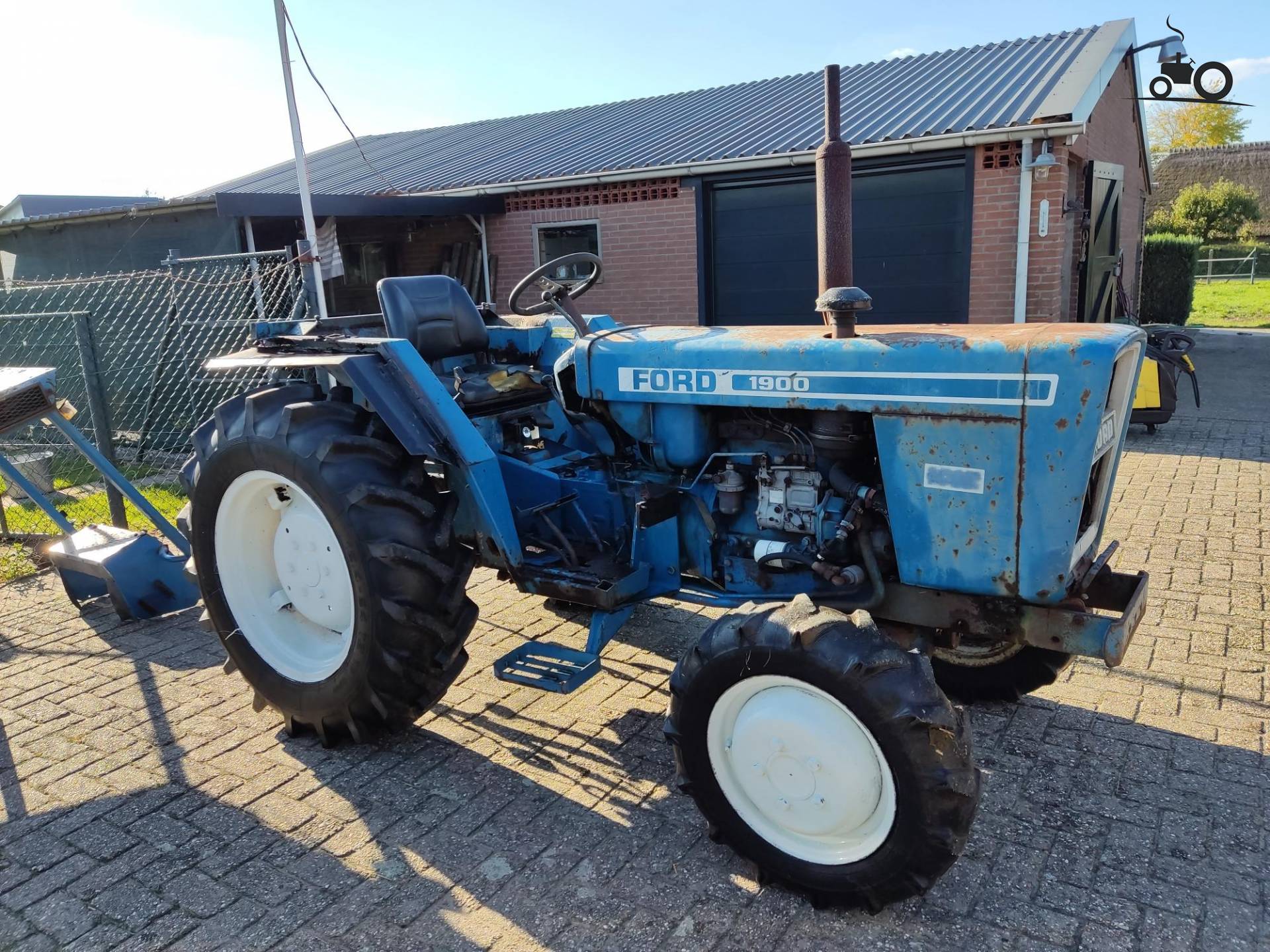Ford 1900 Fanclub - Technische Daten, Fotos, Bewertungen & Forum