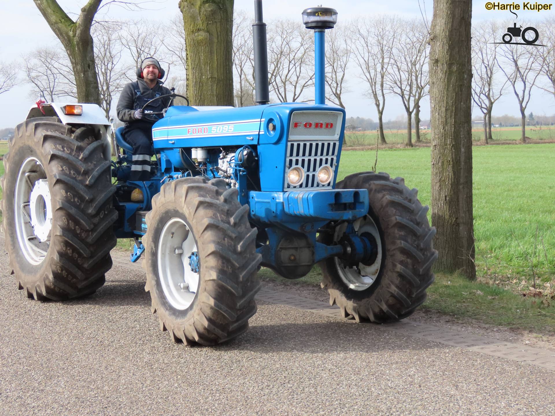 Ford 5095 Fanclub - Technische Daten, Fotos, Bewertungen & Forum