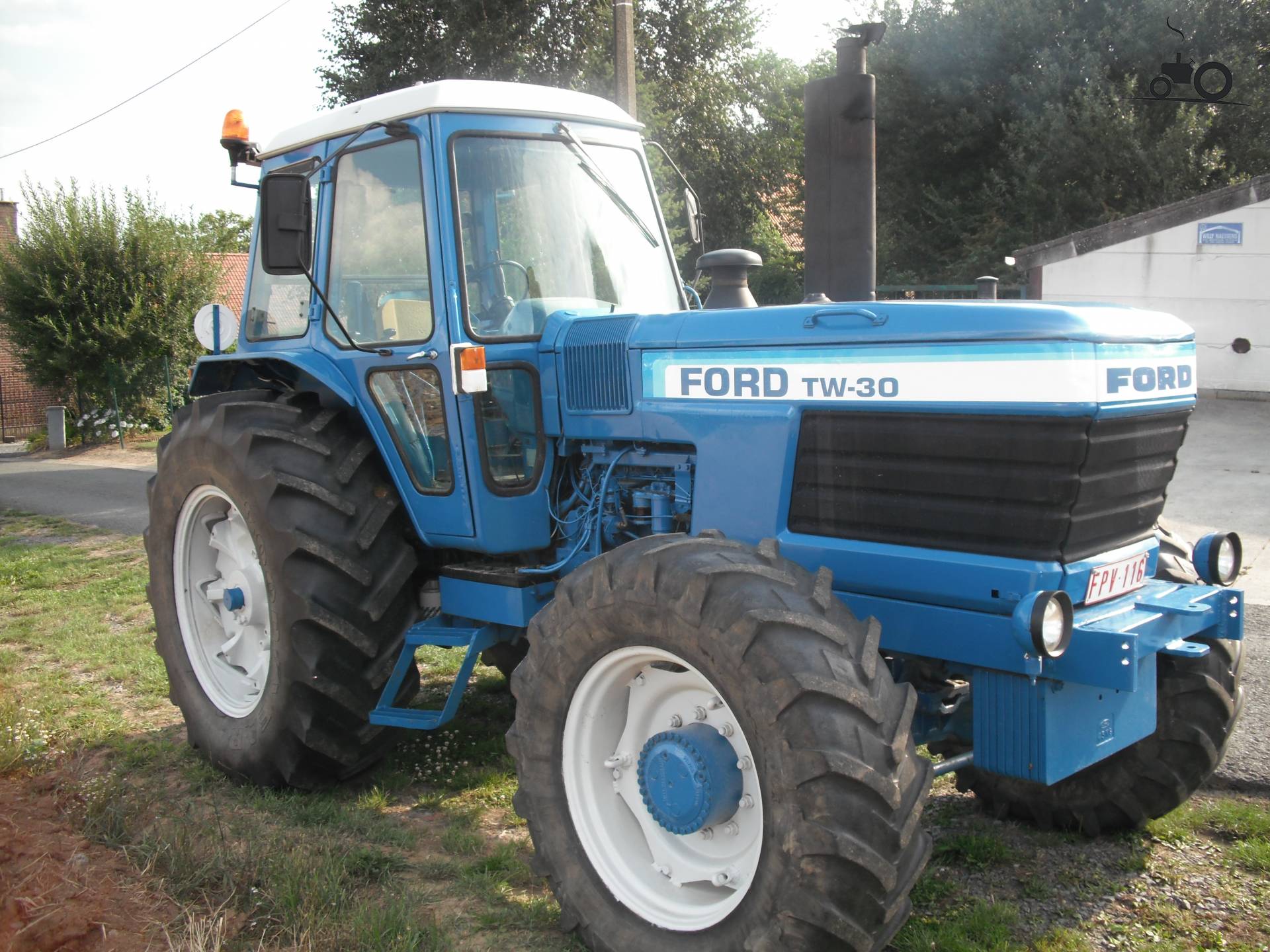 Ford TW 30 - Italia - Trattore immagine #384000