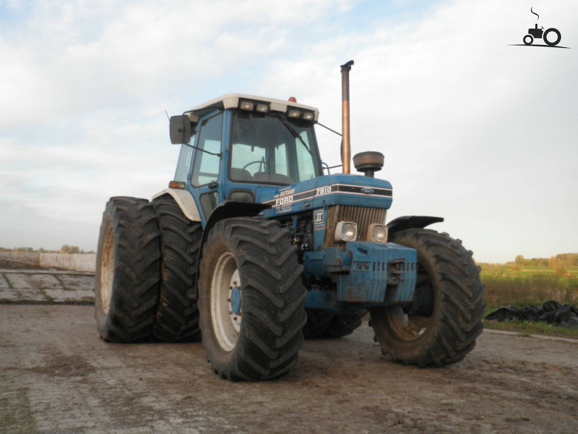 foto-ford-7810-700028