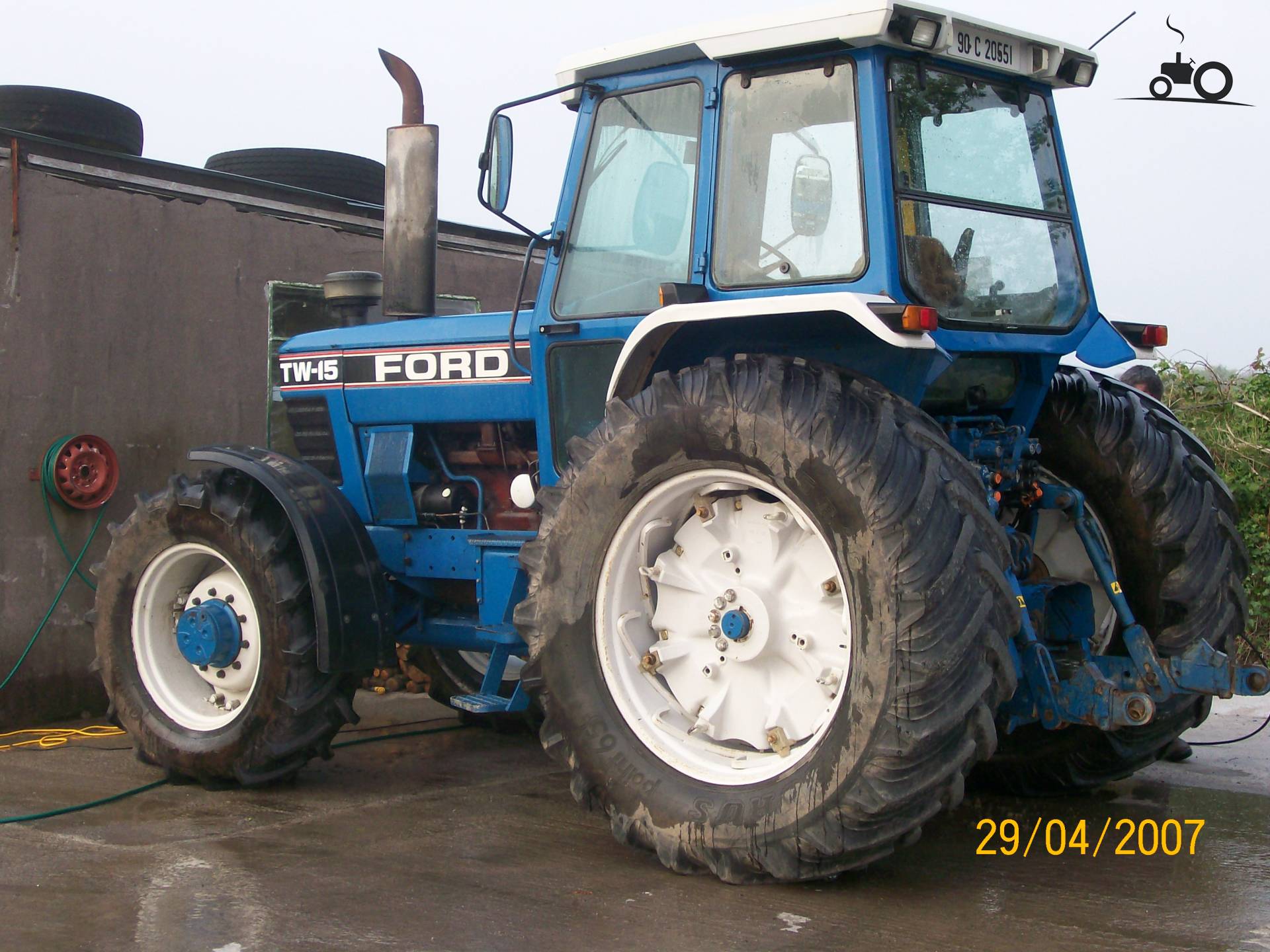 Ford TW 15 - United Kingdom - Tractor picture #711478