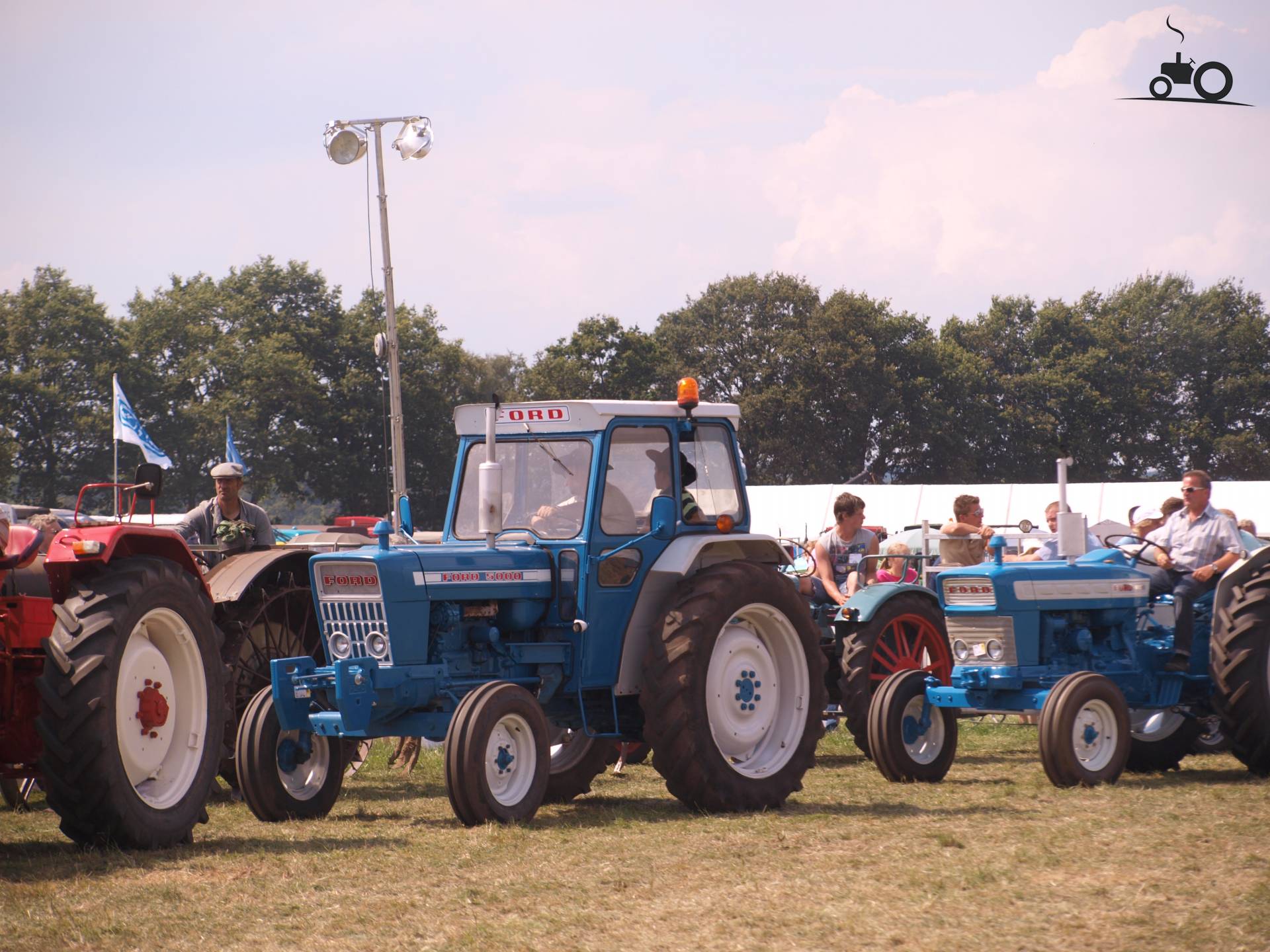 Foto Ford 5000 781677