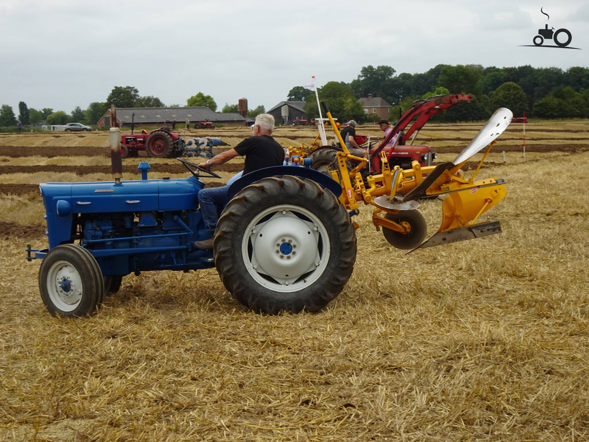 Fordson Super Dexta - Actus, Photos & Videos - Page 1