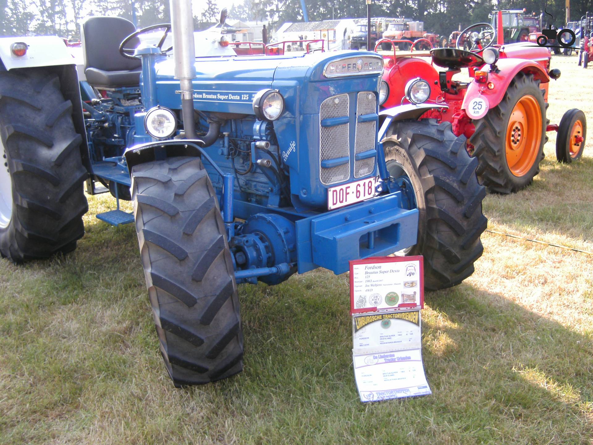 Platte Kotflügel für Fordson Dexta Super Dexta Massey Ferguson 35 135 TEA TED T Platte Kotflügel für Fordson Dexta Super Dexta Massey Ferguson 35 135 TEA TED T
