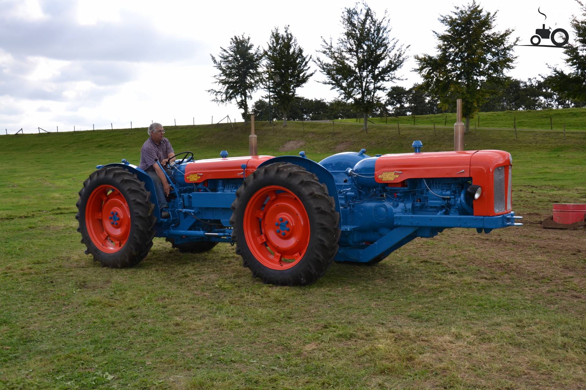 Foto Fordson Doe Triple D 685355