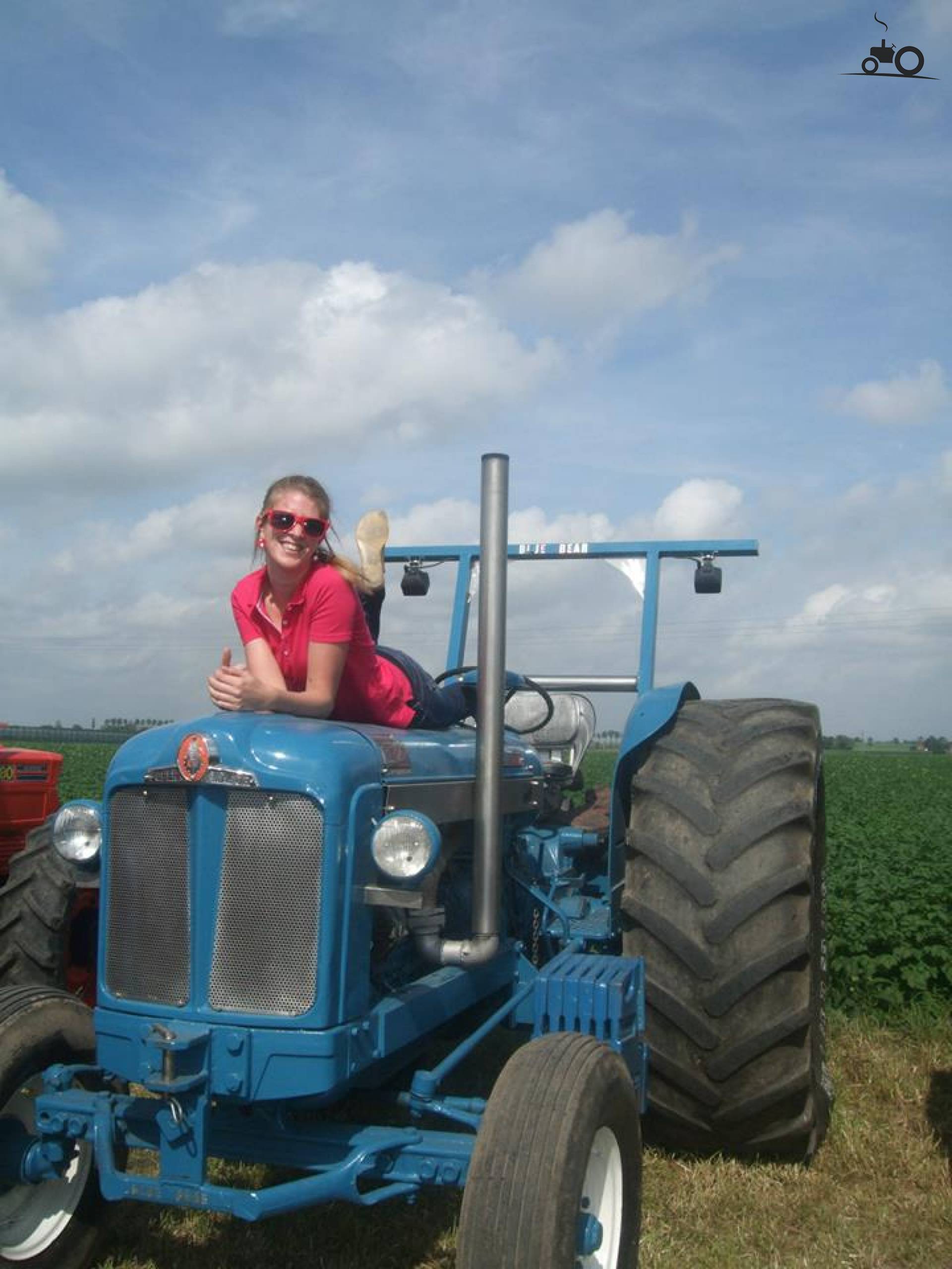Fordson Lady Fan Club - Specs, Photos, Reviews & Forum