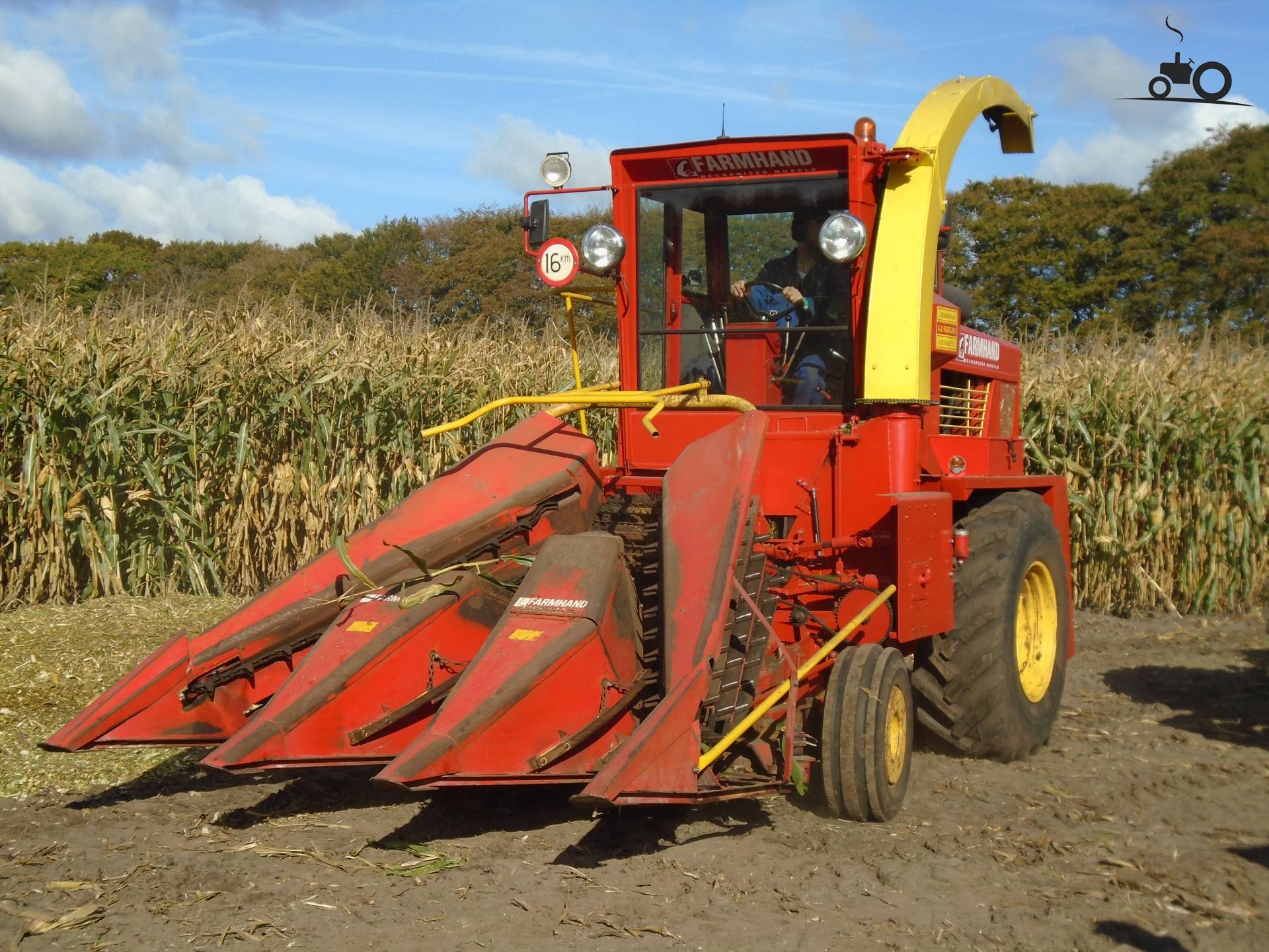 Farmhand - TractorFan