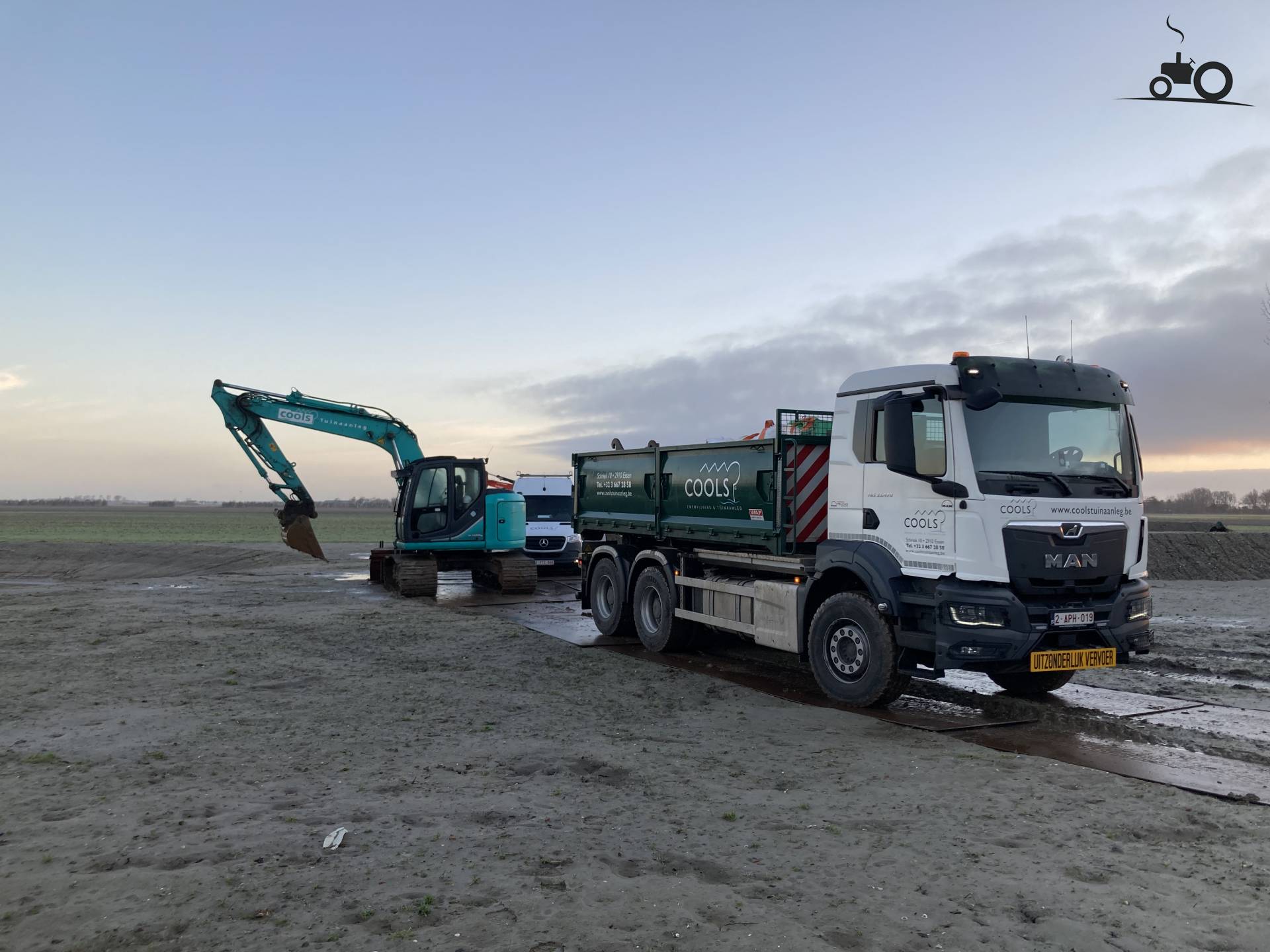 Kobelco SK 140 SLRC Fanclub - Specificaties, Foto's, Reviews & Forum