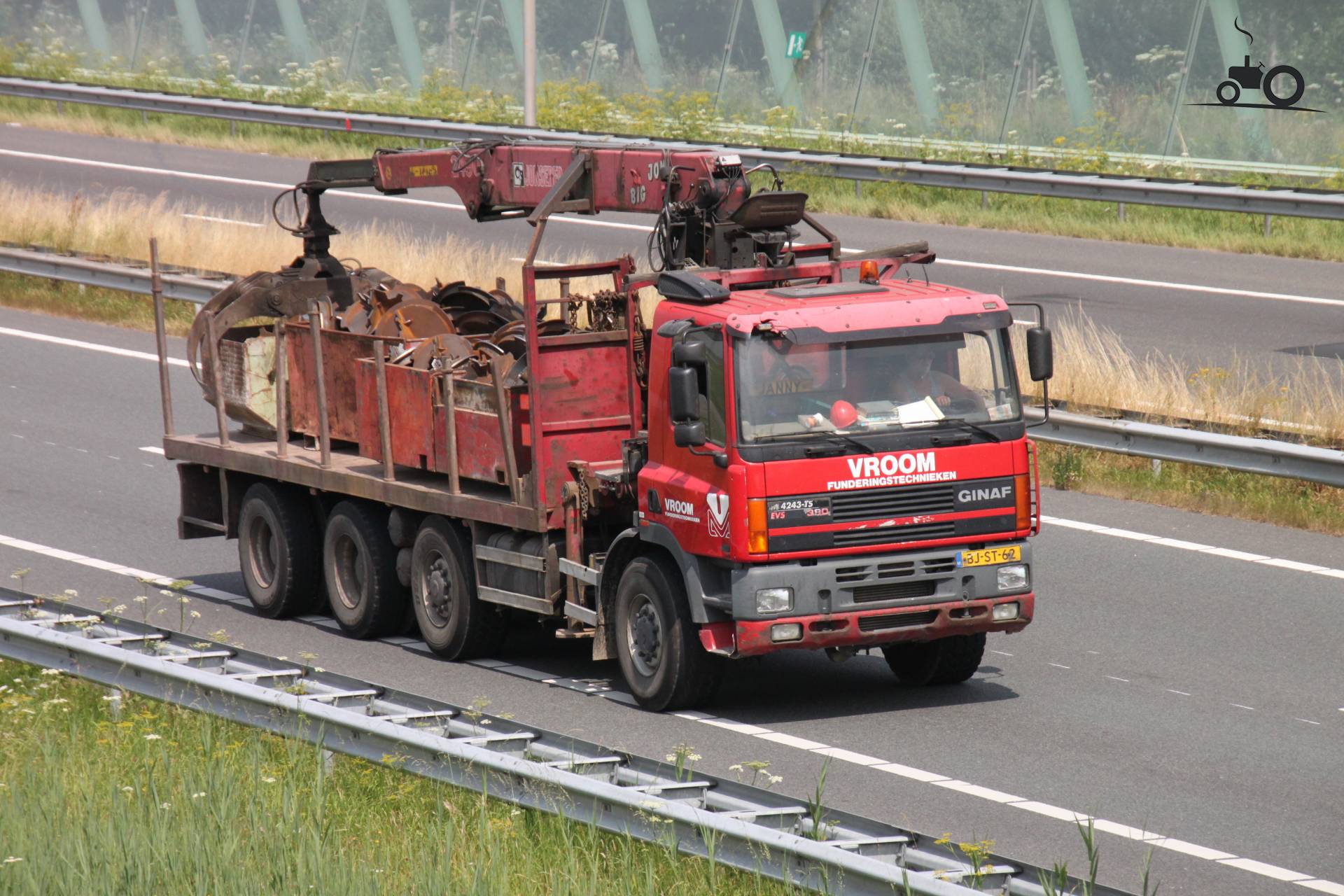 Vroom Funderingstechnieken BV - TruckFan