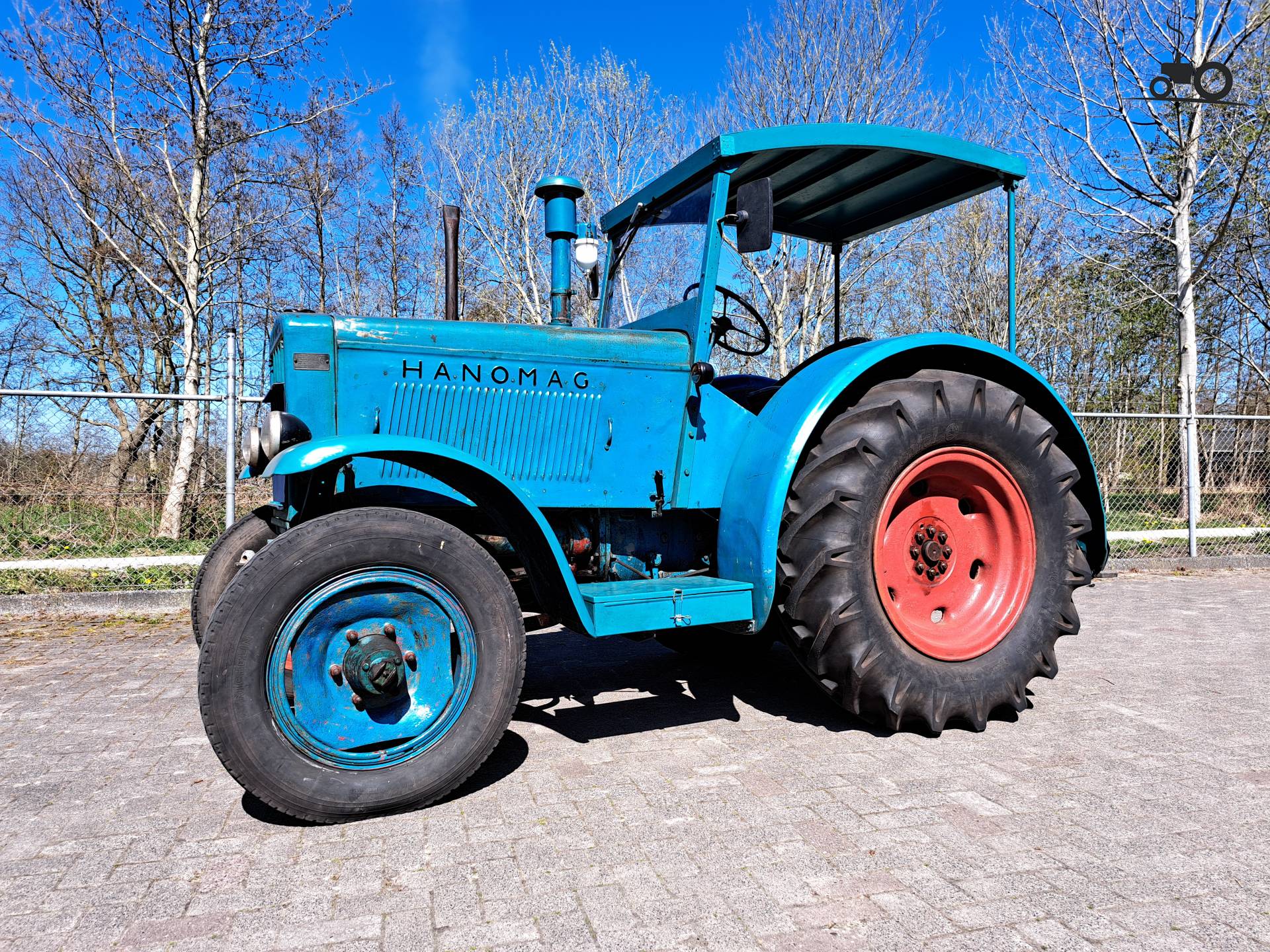 Hanomag R 40 Fan Club - Specs, Photos, Reviews & Forum