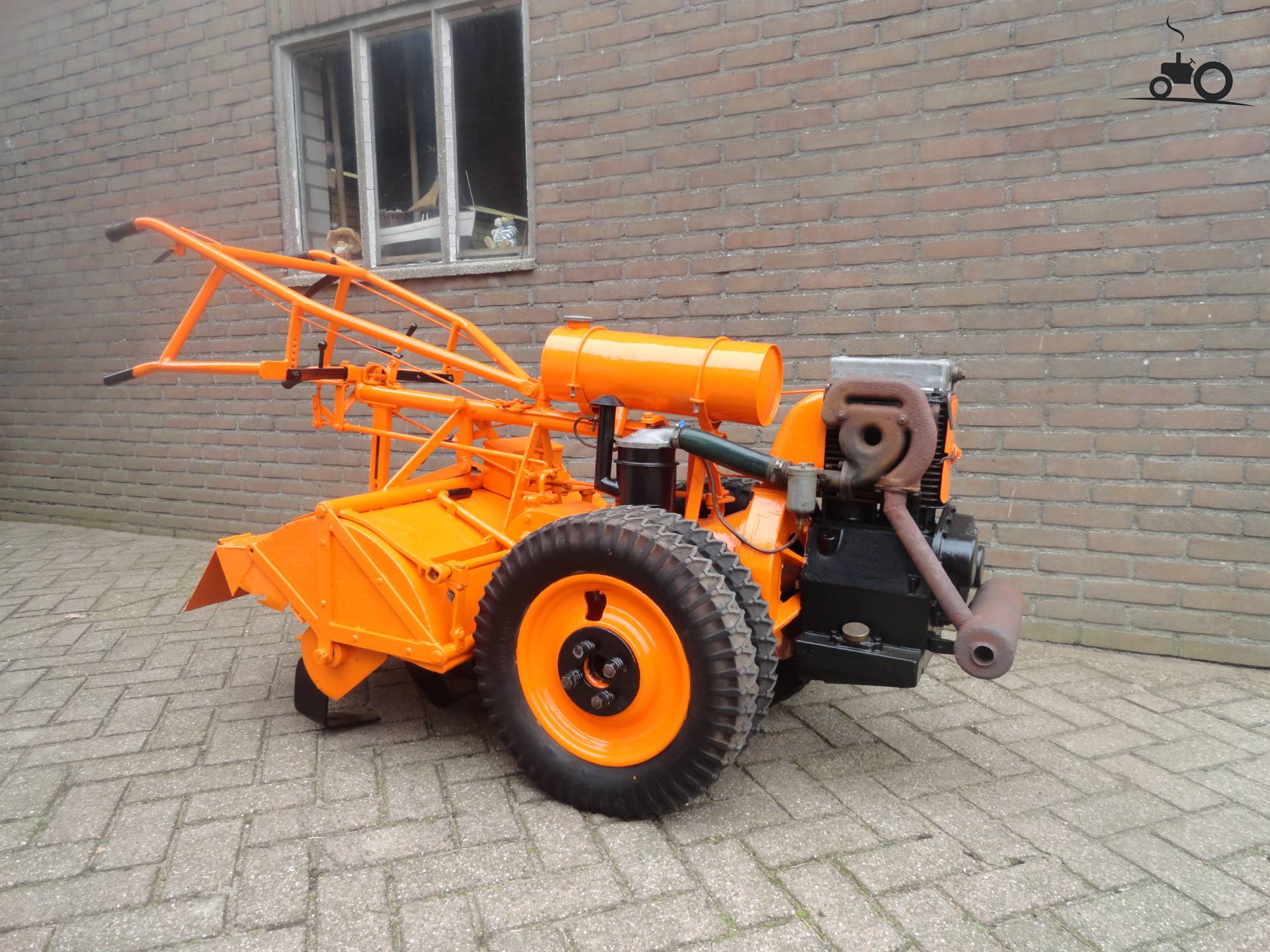 Howard - TractorFan