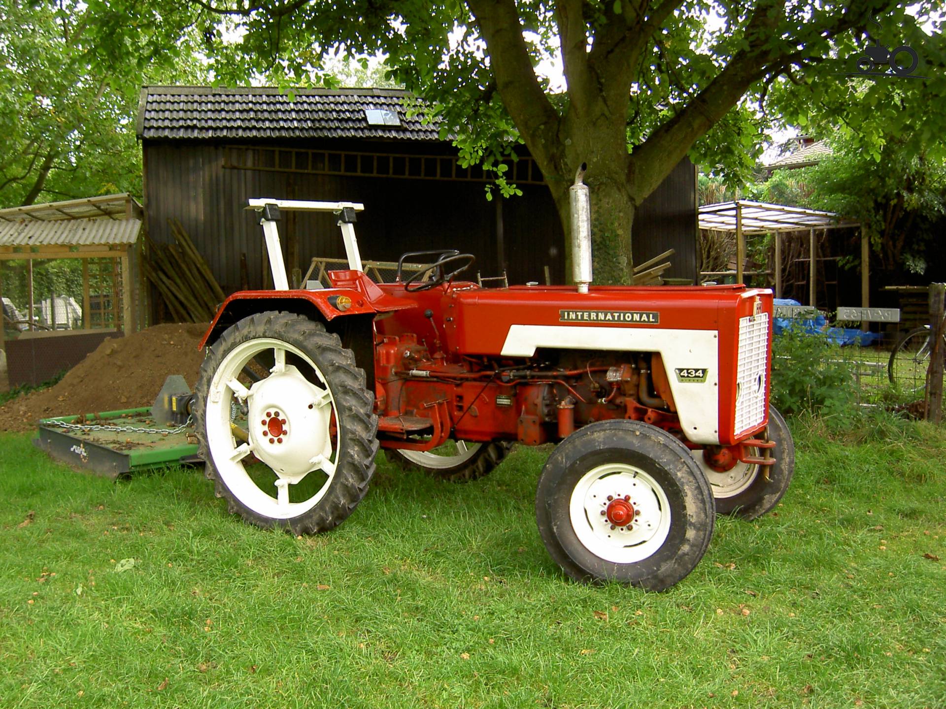 International 434 United Kingdom Tractor Picture 72226
