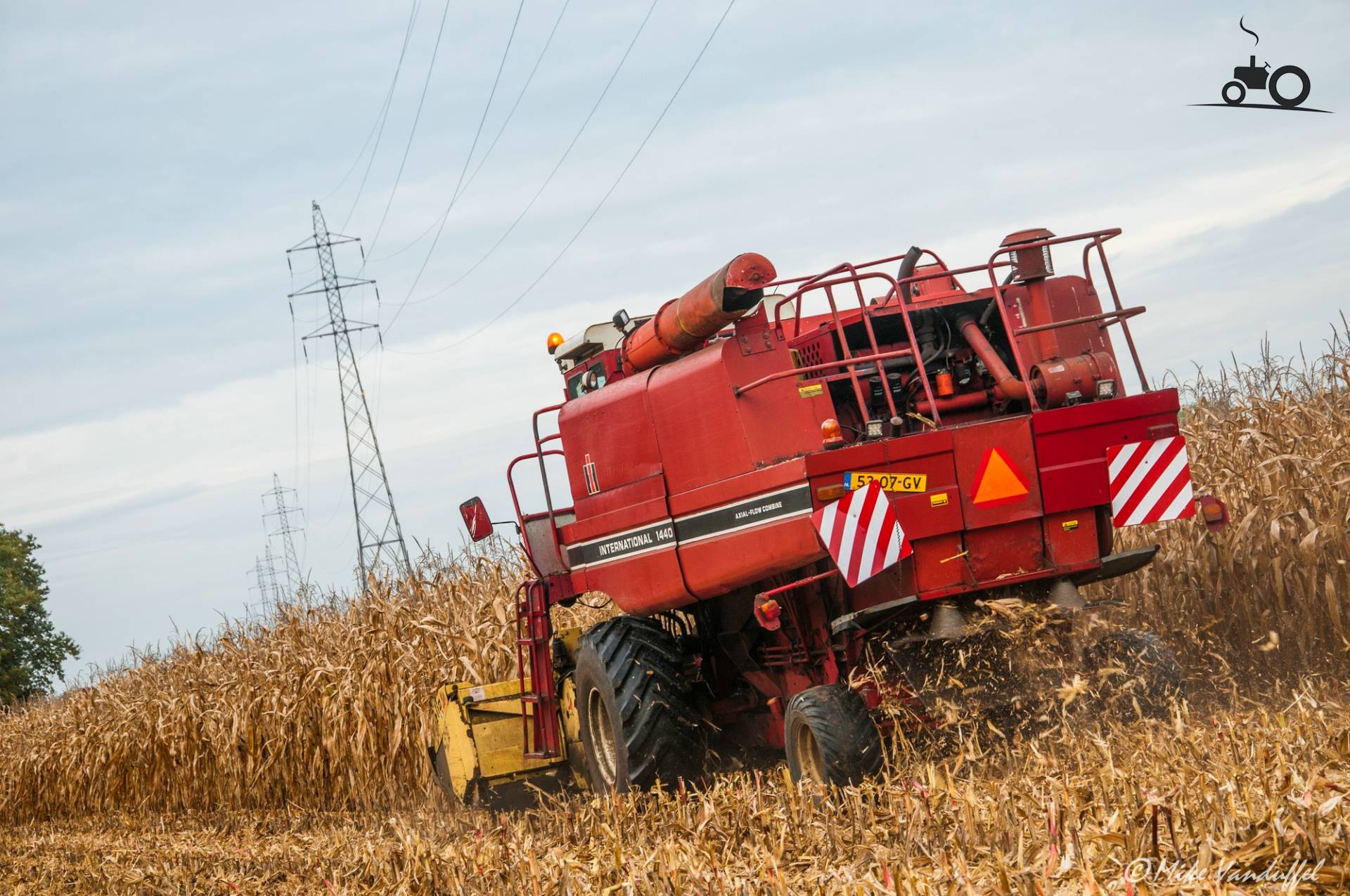 Foto International 1440 Axial Flow 942772