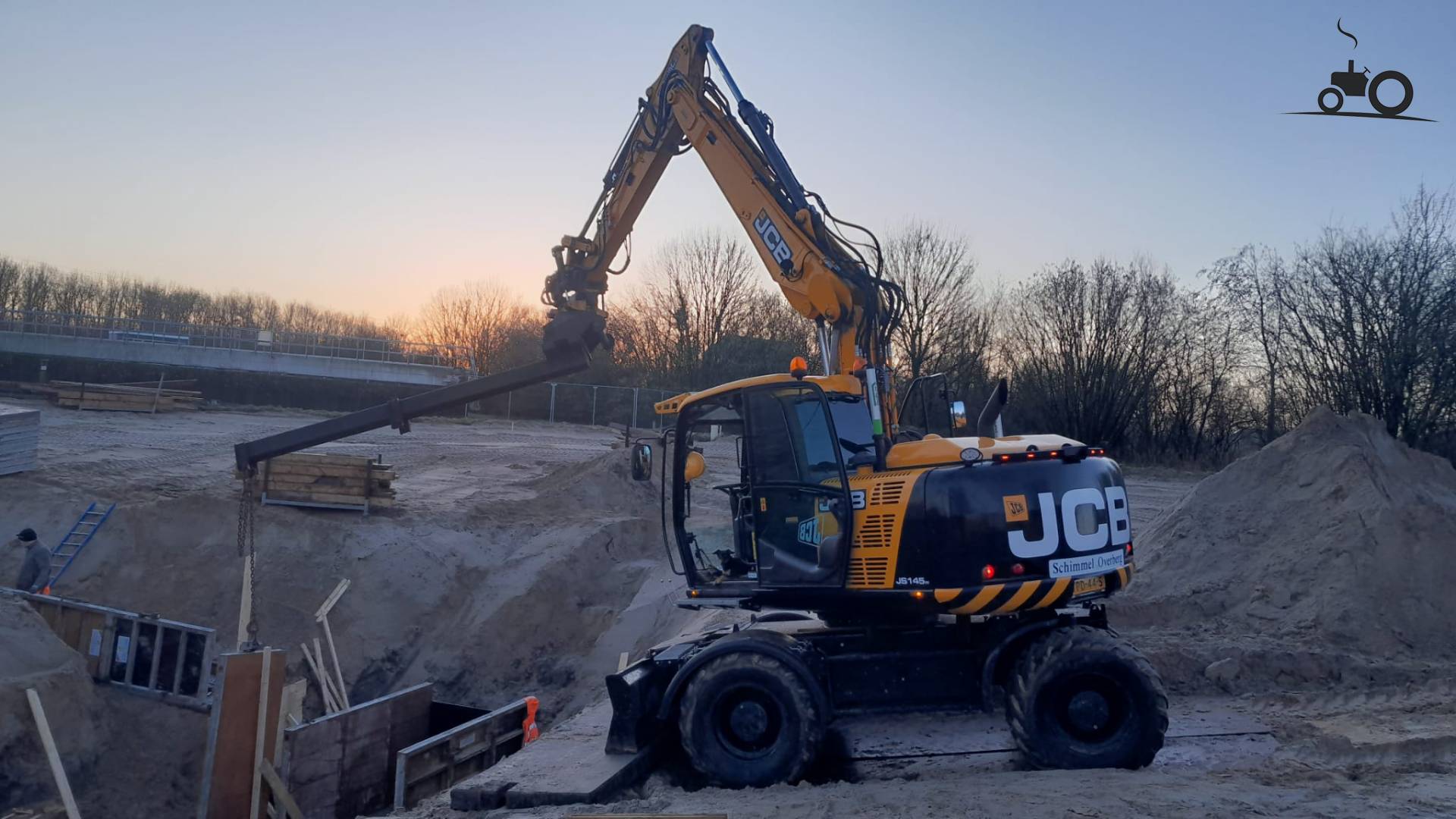 JCB JS145W Fanclub - Specificaties, Foto's, Reviews & Forum
