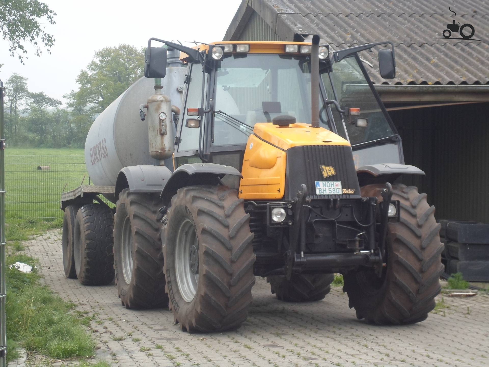 JCB Fastrac 2115 Fanclub - Specificaties, Foto's, Reviews & Forum