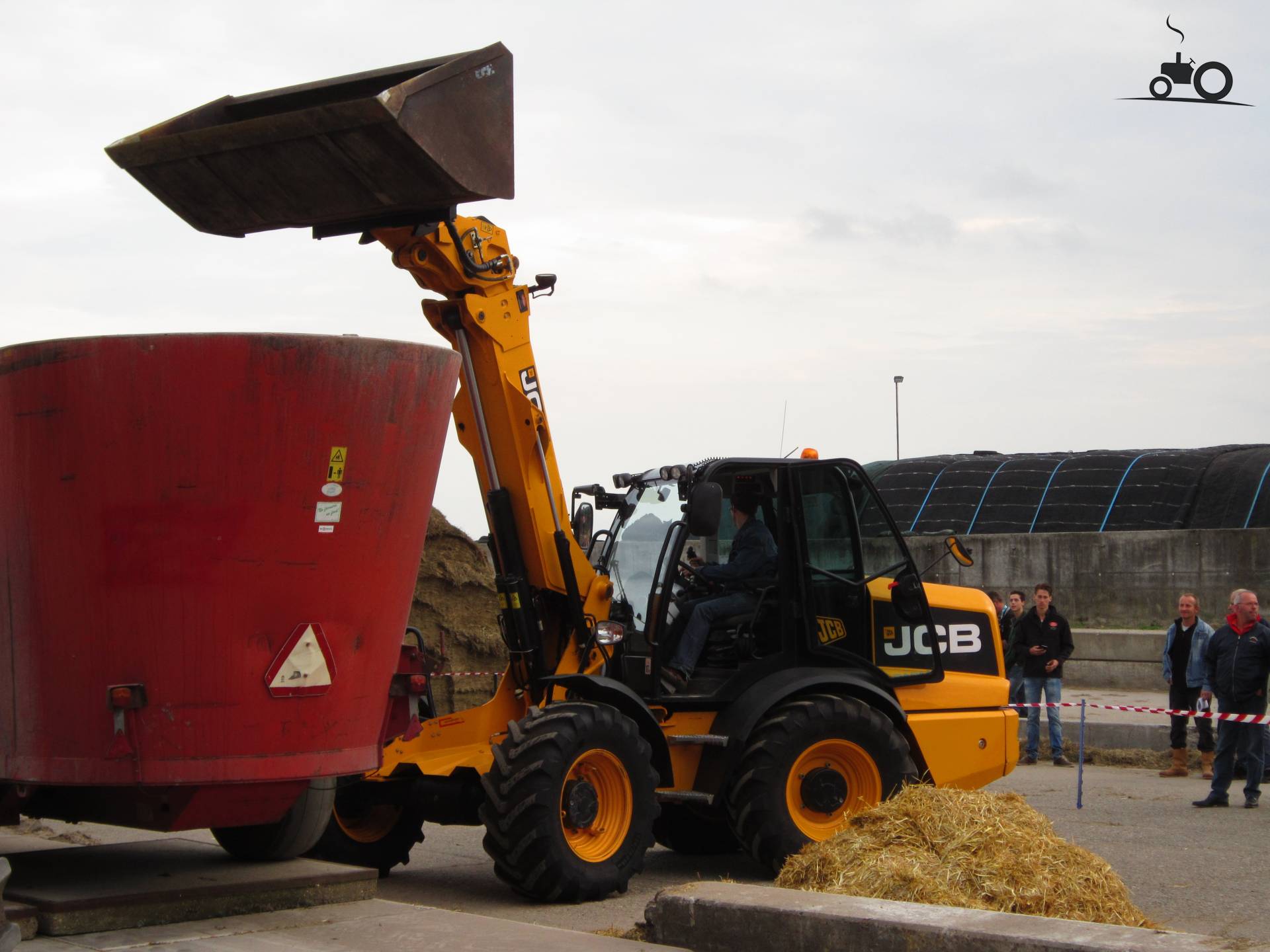 JCB TM 310 Fanclub - Technische Daten, Fotos, Bewertungen & Forum
