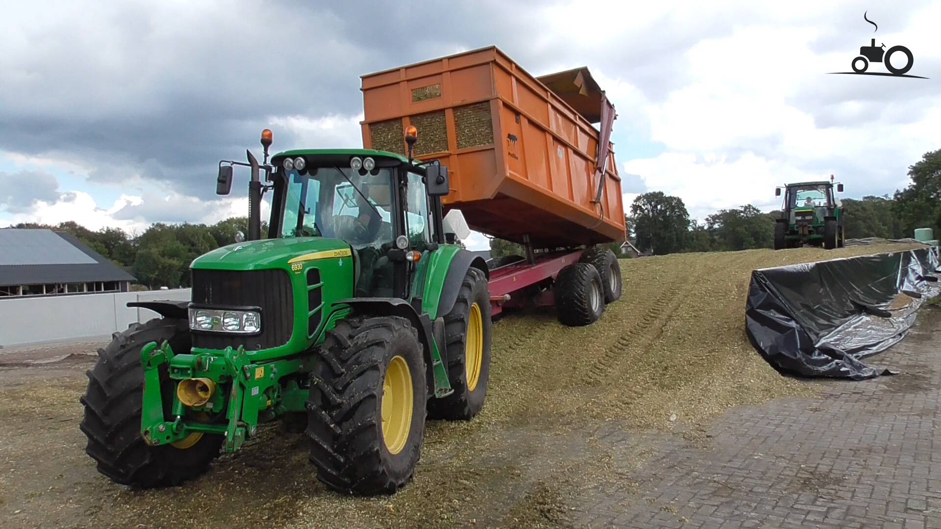 John Deere 6930
