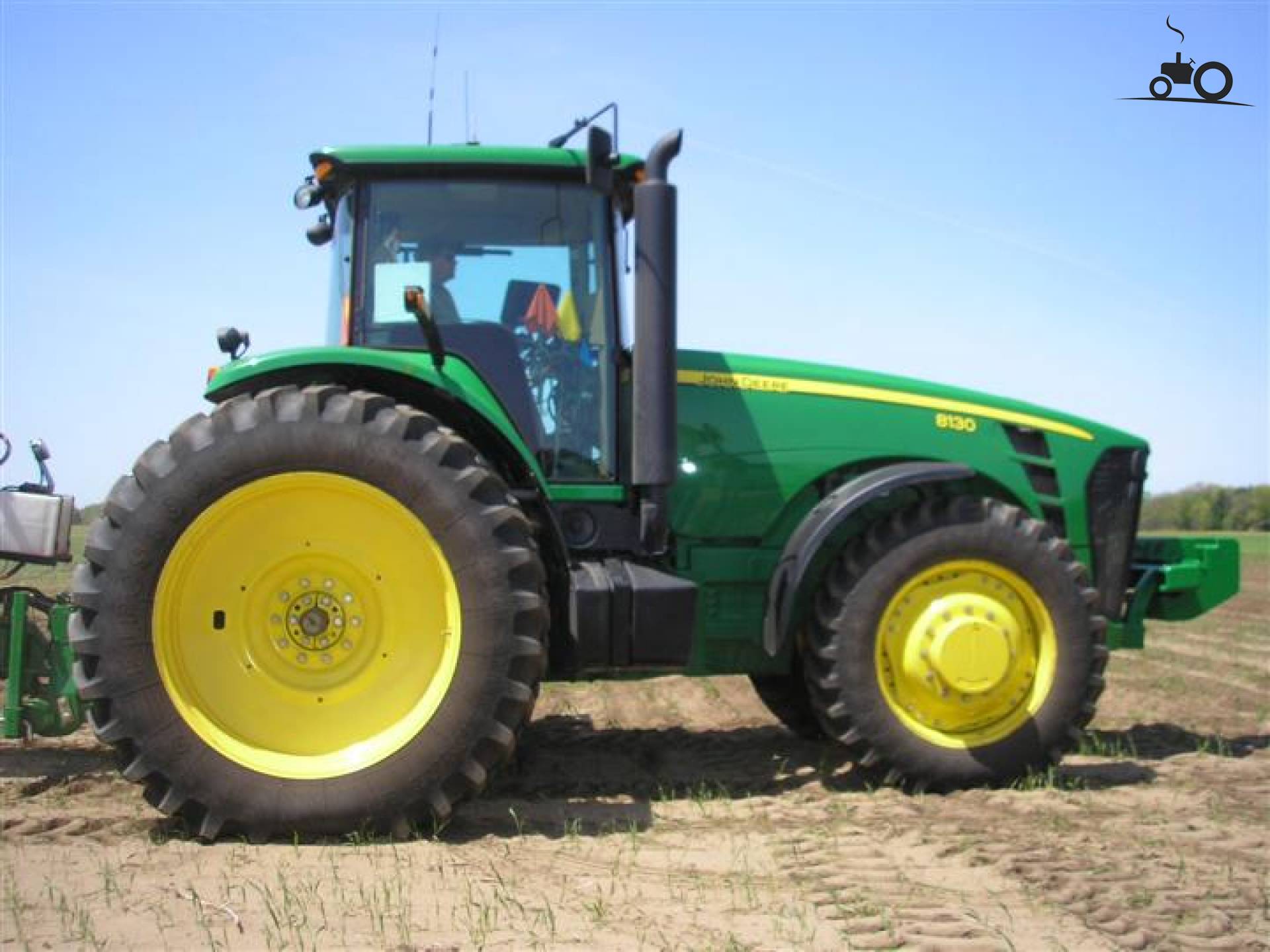 foto-john-deere-8130-129100