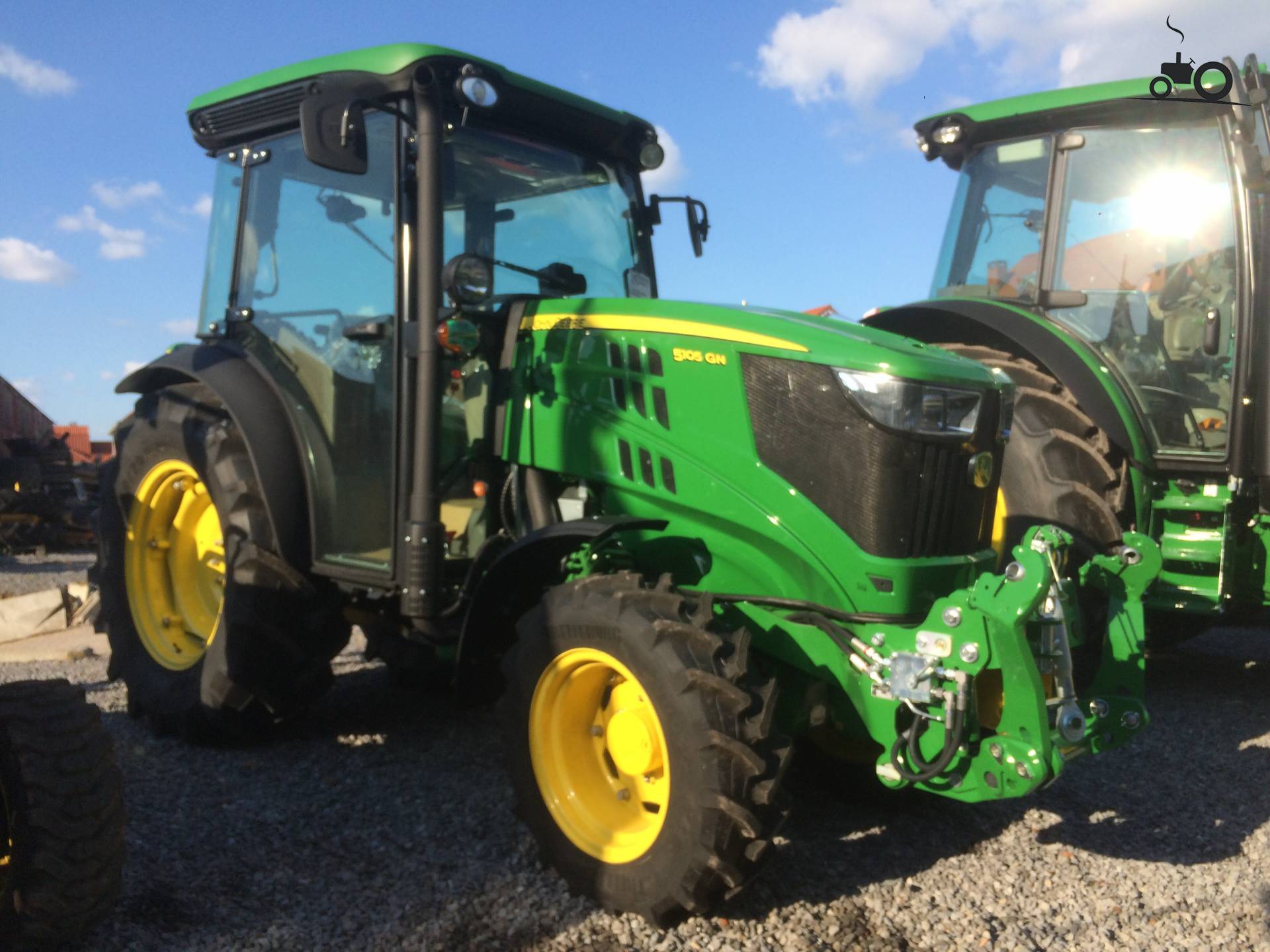 Foto John Deere 5100GF #1296064