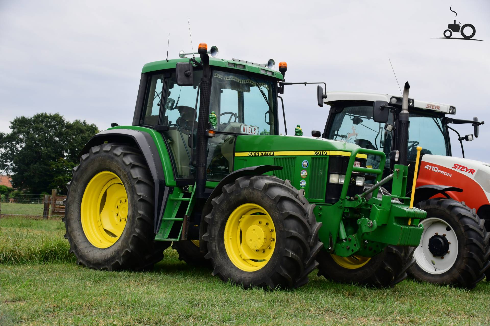 John Deere 6910 - France - Tracteur image #1305514