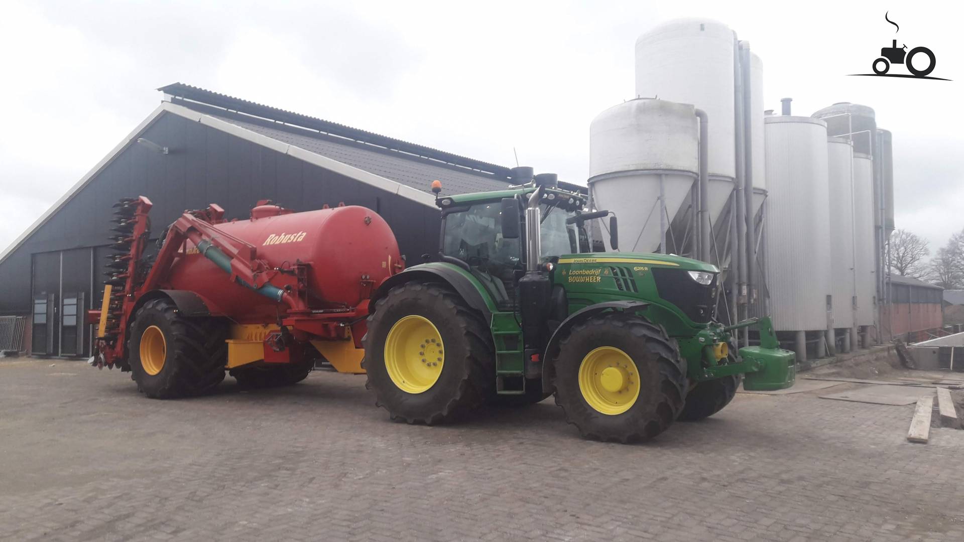 Foto John Deere 6215R 1337073