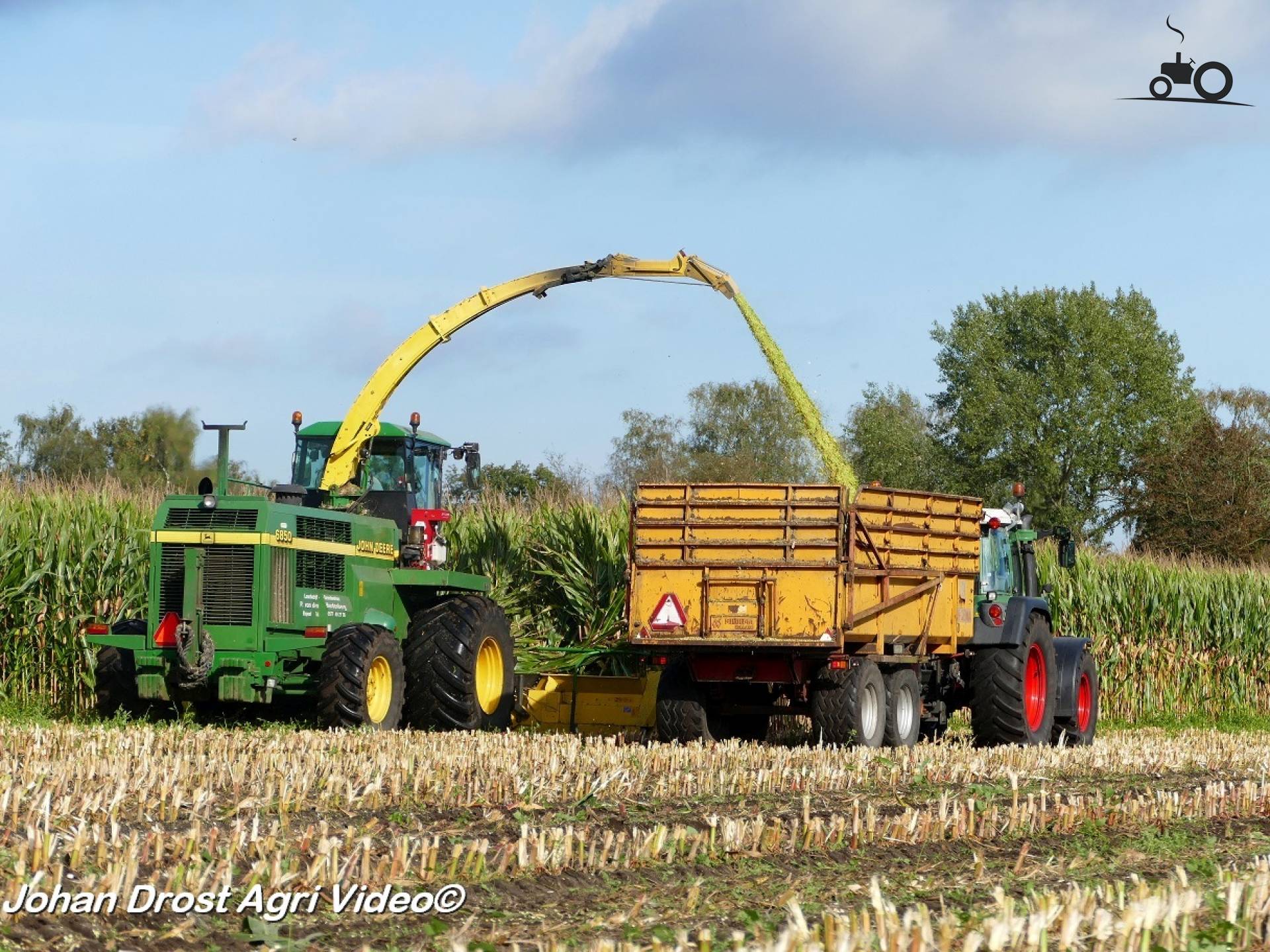 John Deere 6850 - Laatste Updates, Foto's & Video's - Pagina 1
