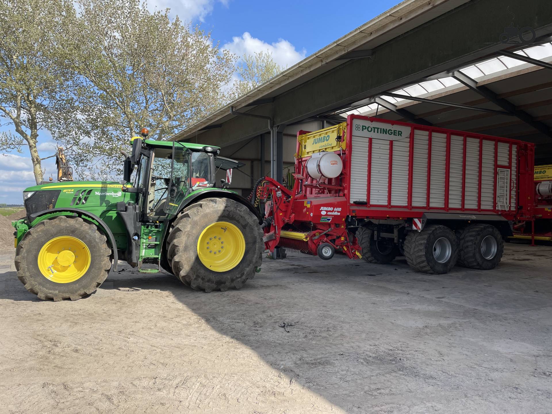 Tracteur John Deere 6175R Avec Presse à Balles SIKU - Jouet Agricole Miniature