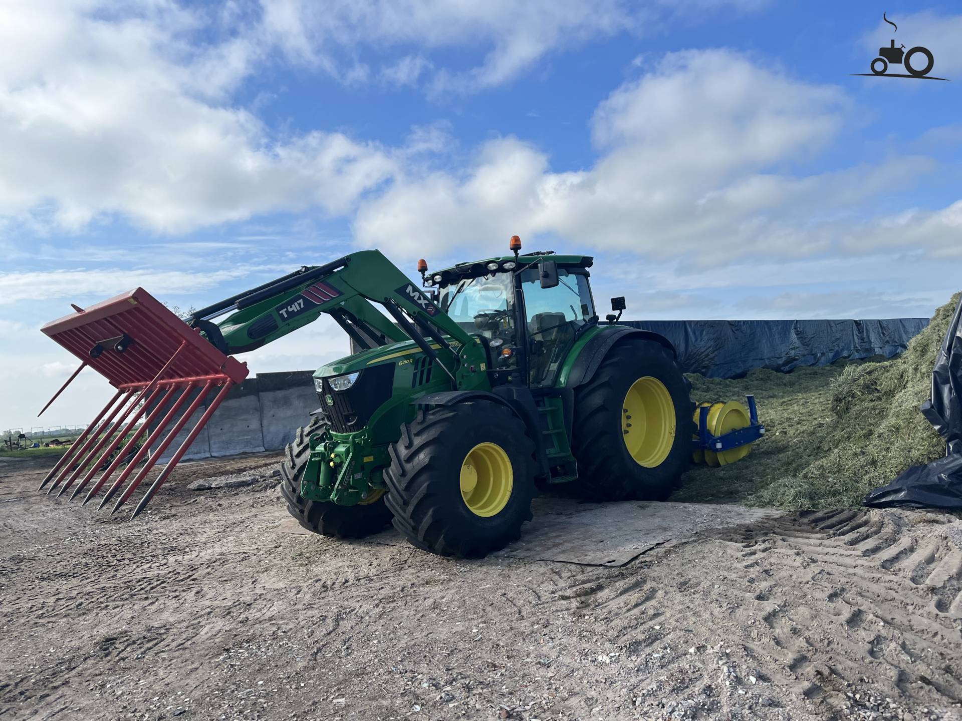 Foto John Deere 6210R 1475001