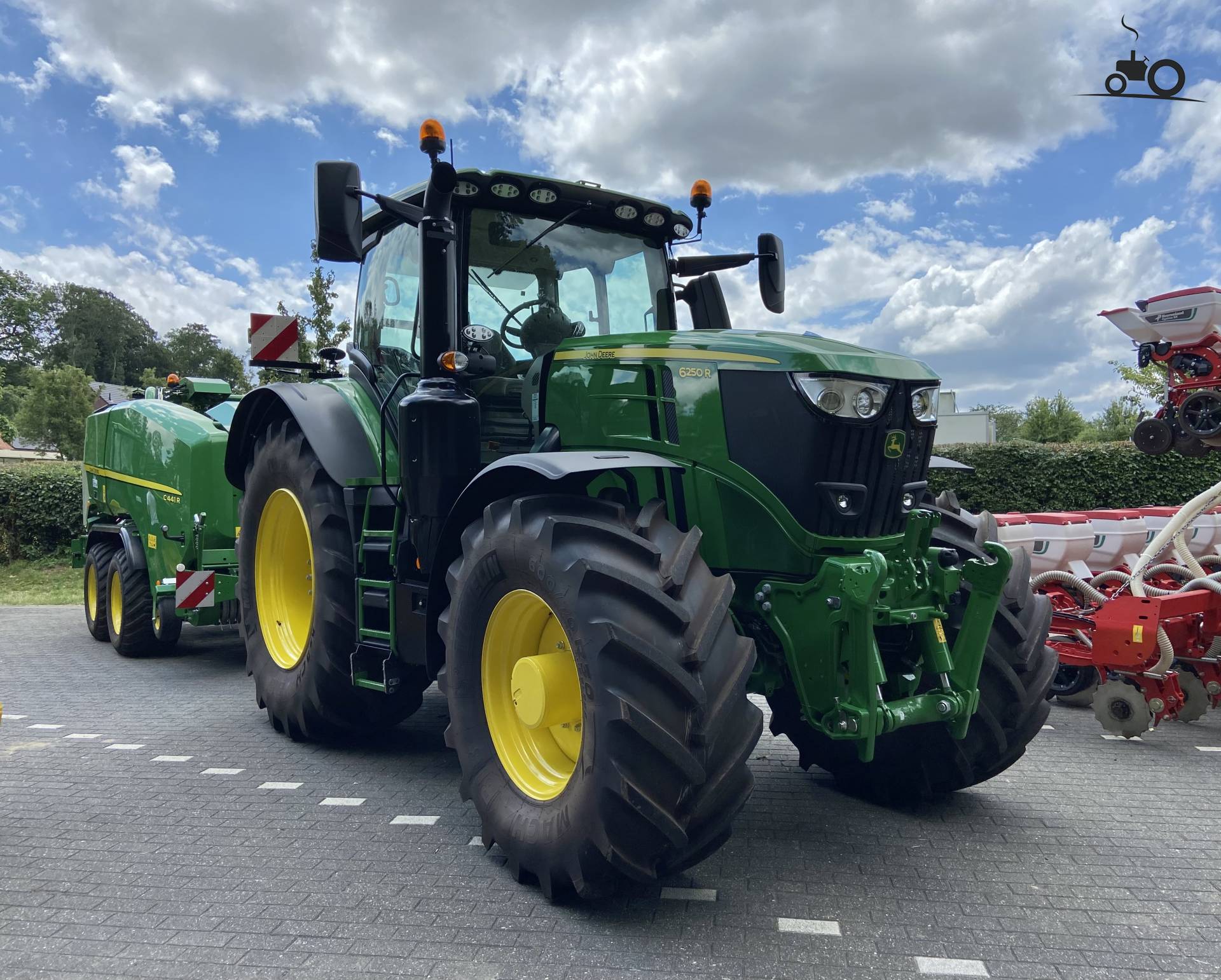 John Deere 6250R