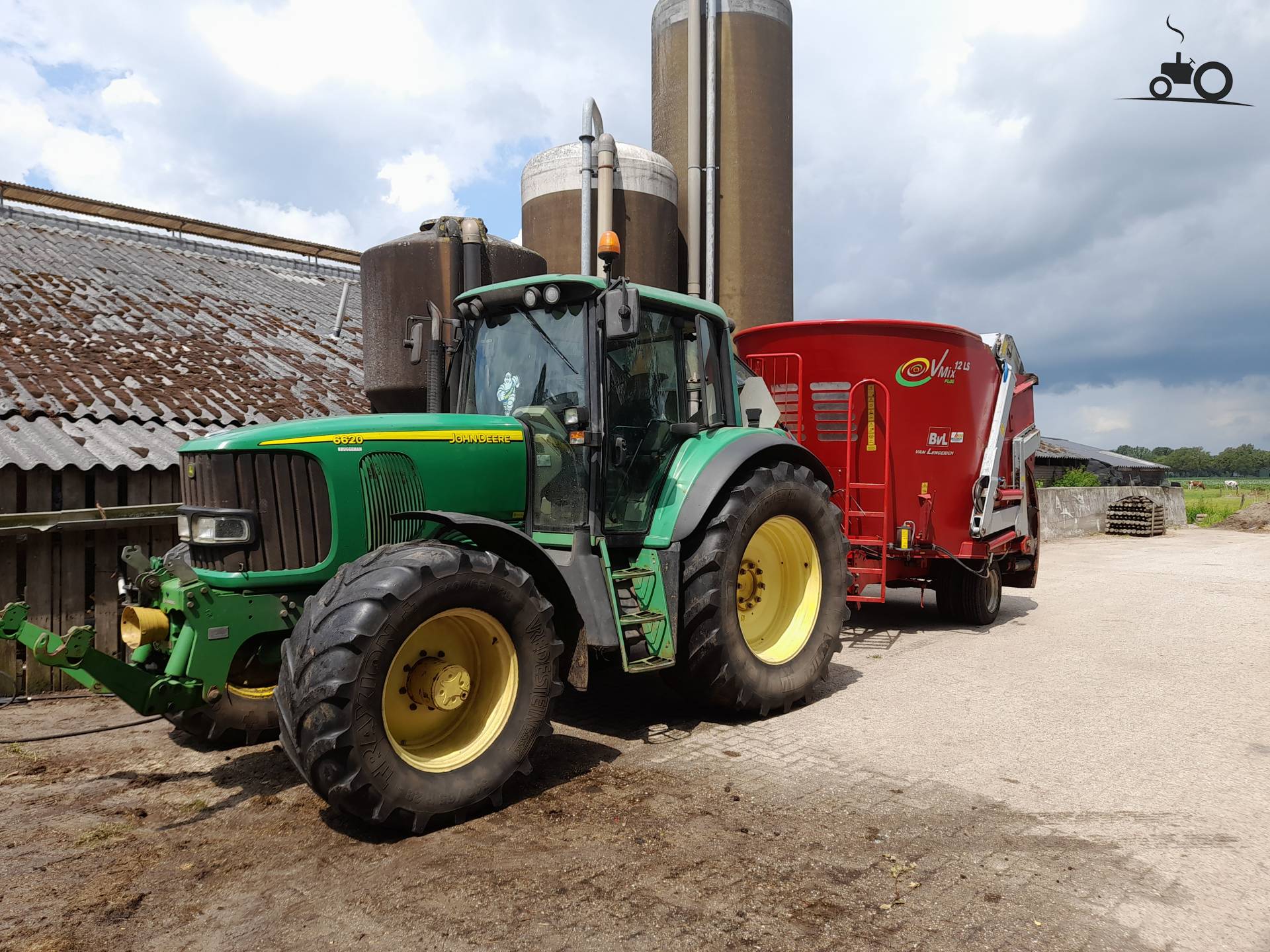 John Deere 6620