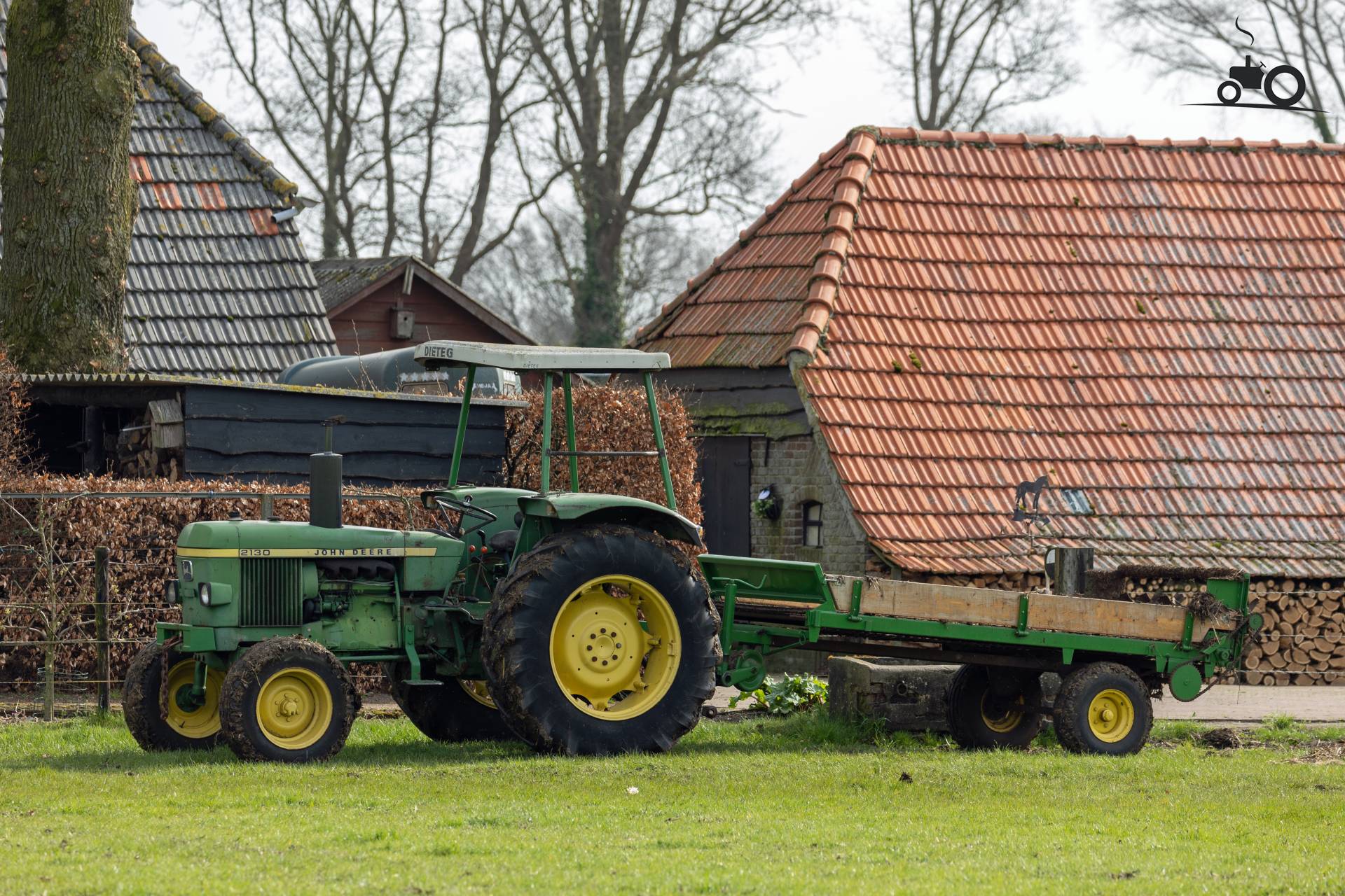 Foto John Deere 2130 #1560690