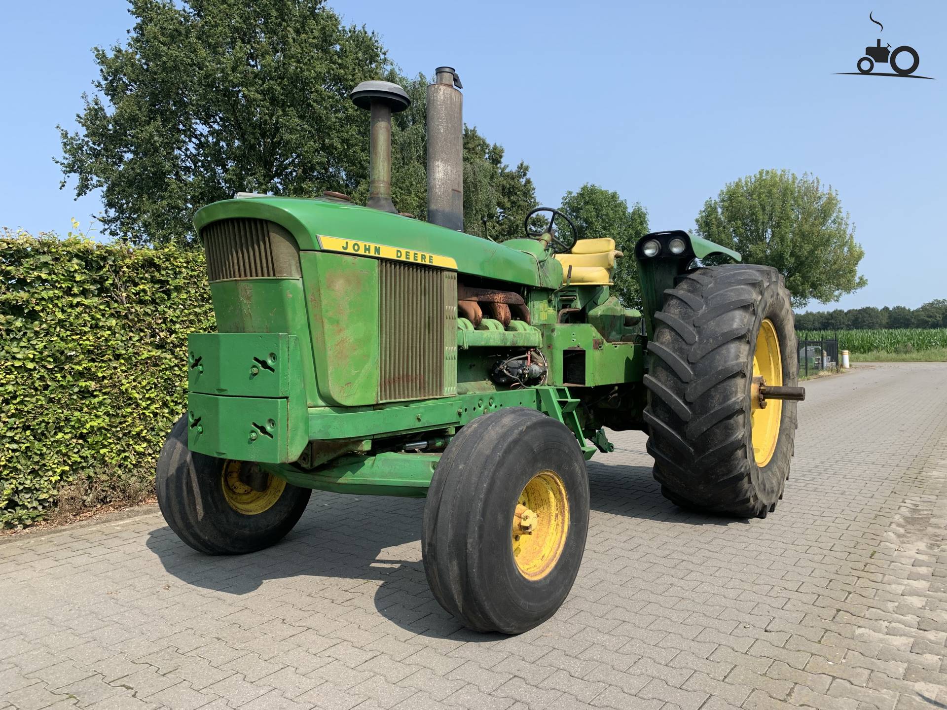 John Deere 5020