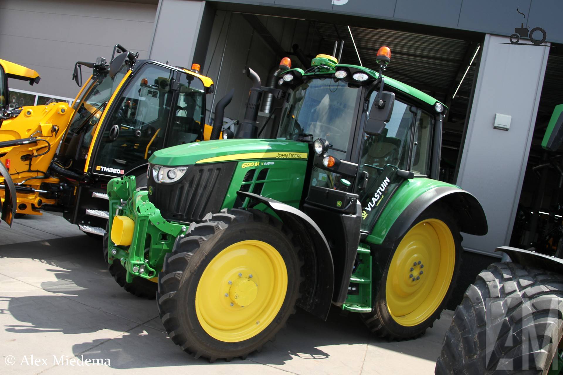 Foto John Deere 6120M #1625202