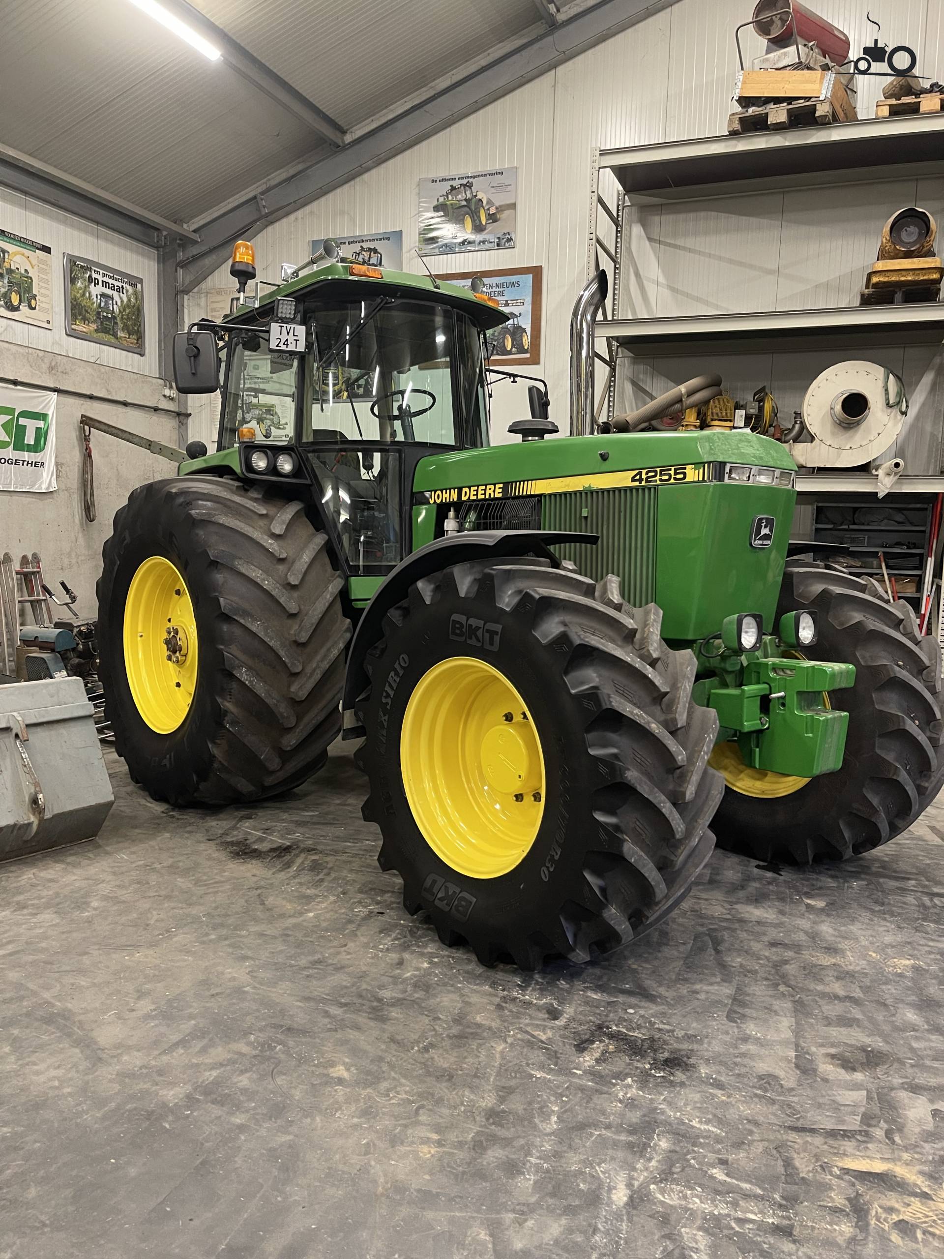 John Deere 4255 Fanclub - Specificaties, Foto's, Reviews & Forum