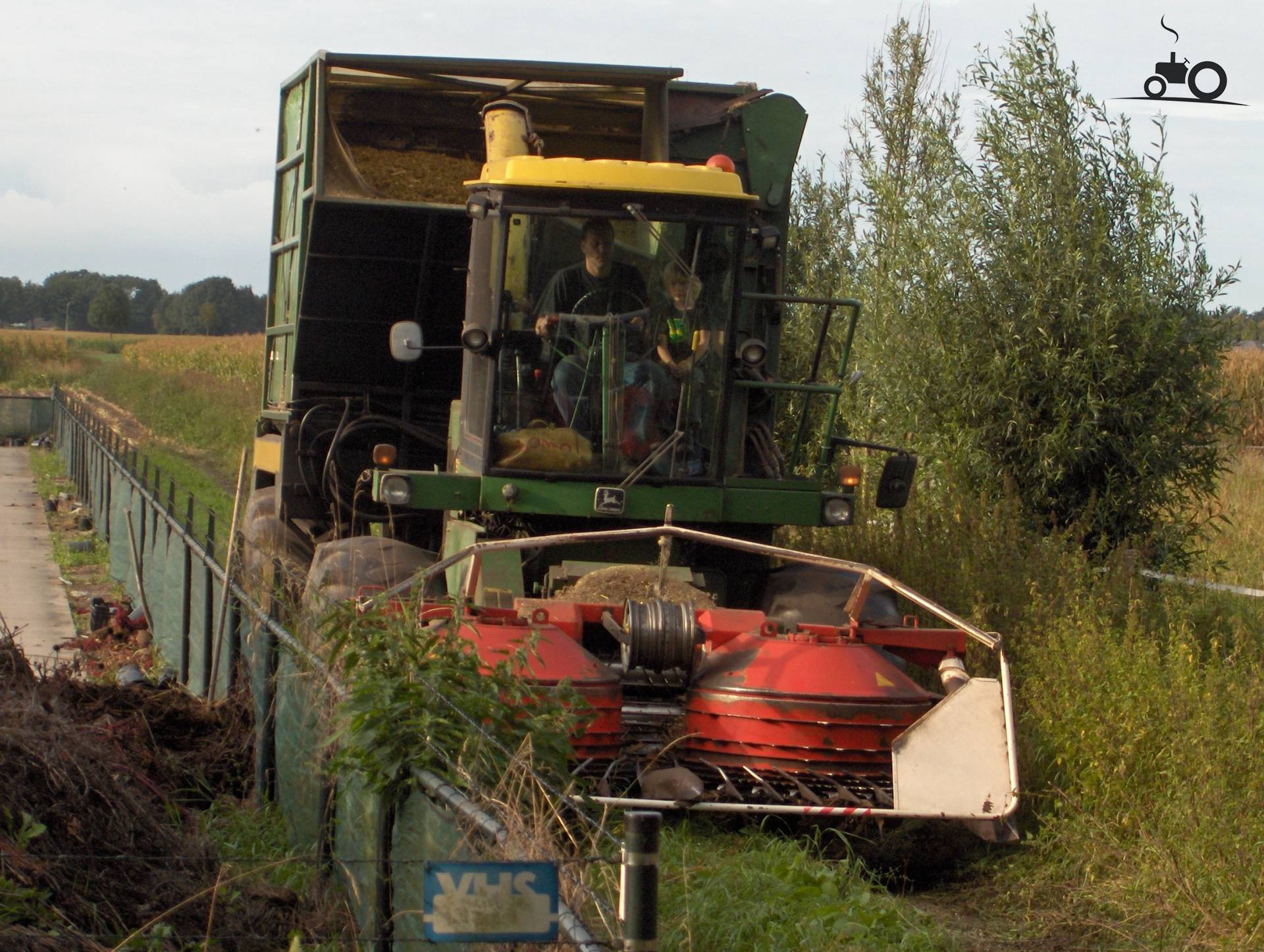 Foto John Deere 5820 #353942