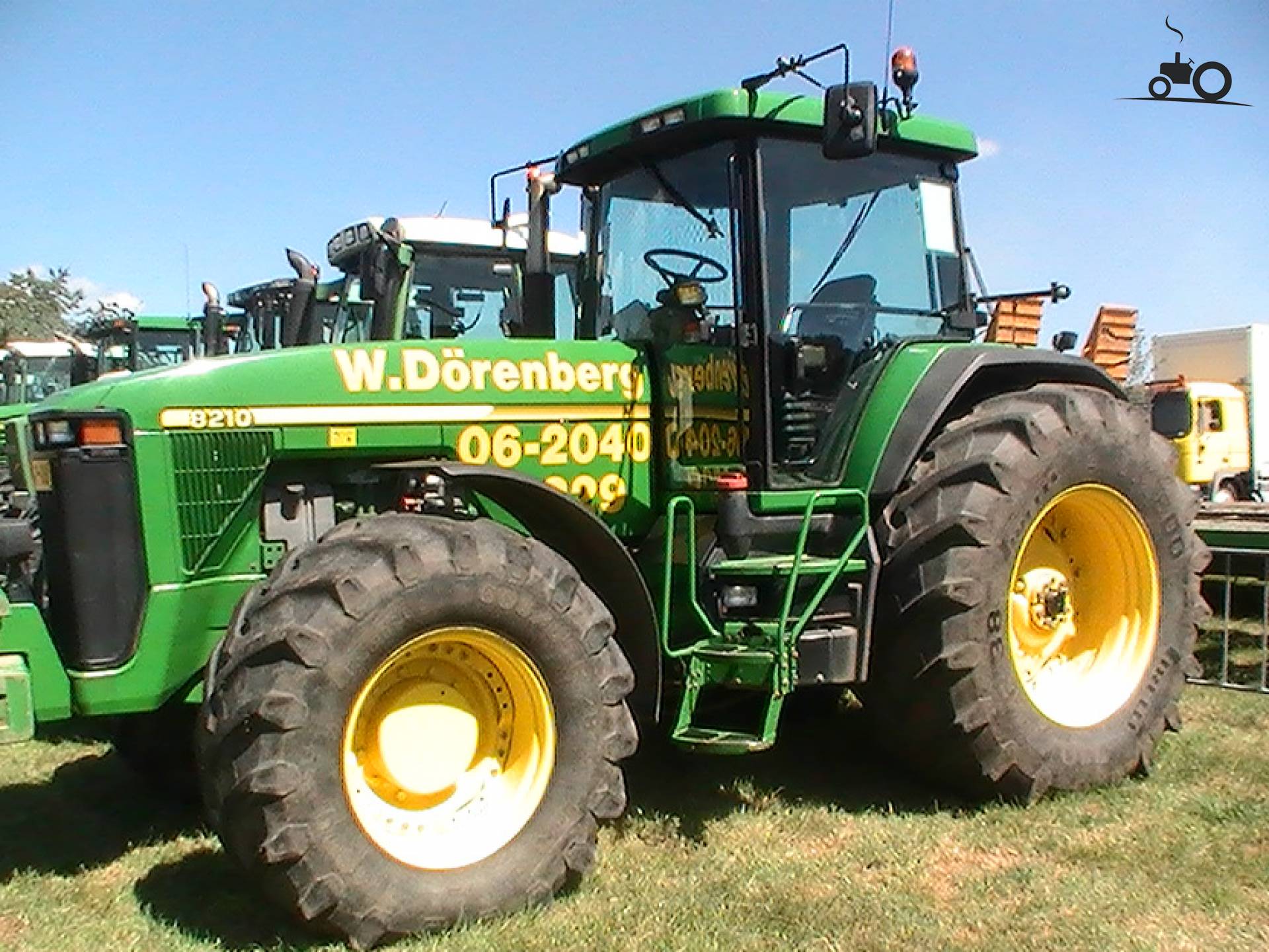 Foto John Deere 8210 #382107