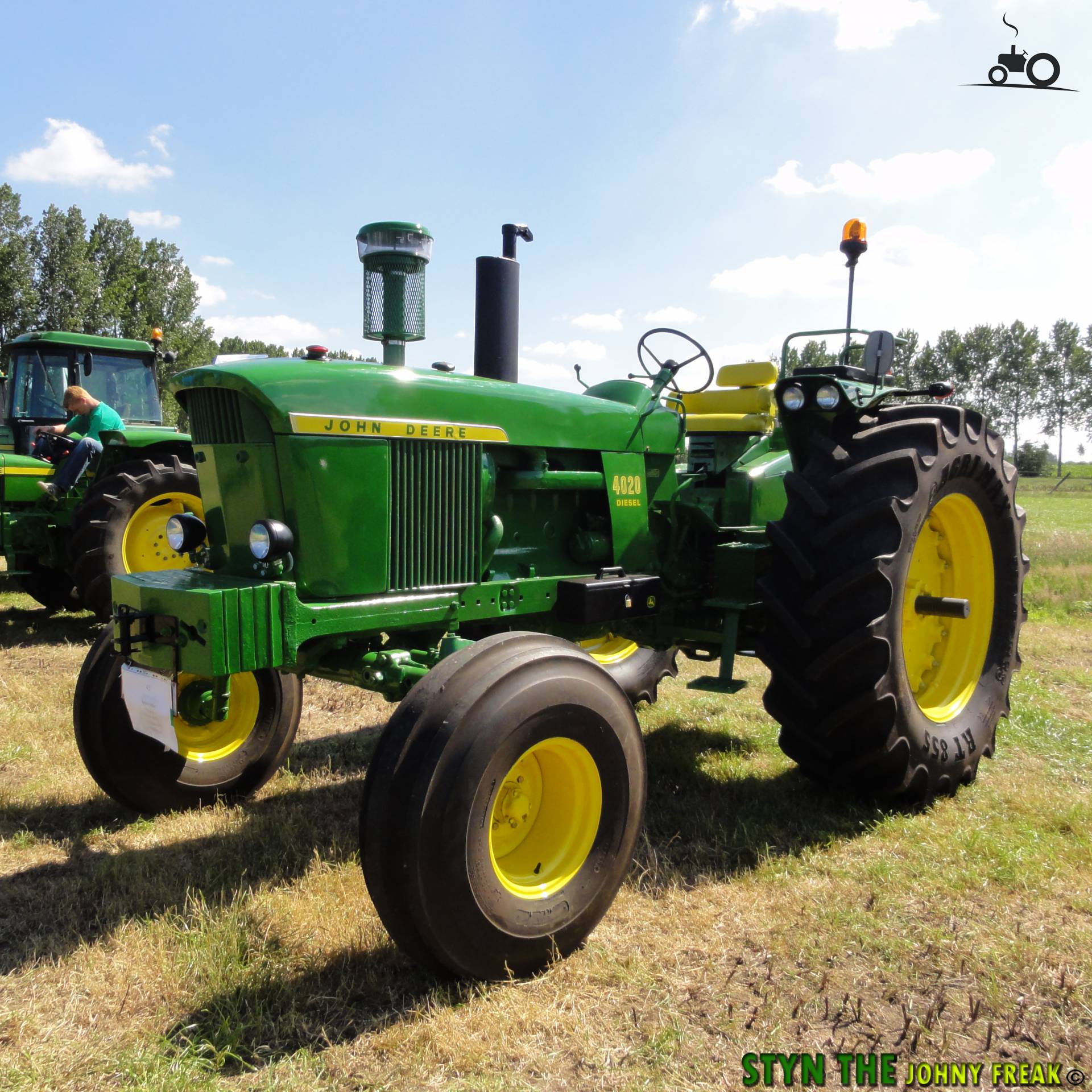 John Deere 4020