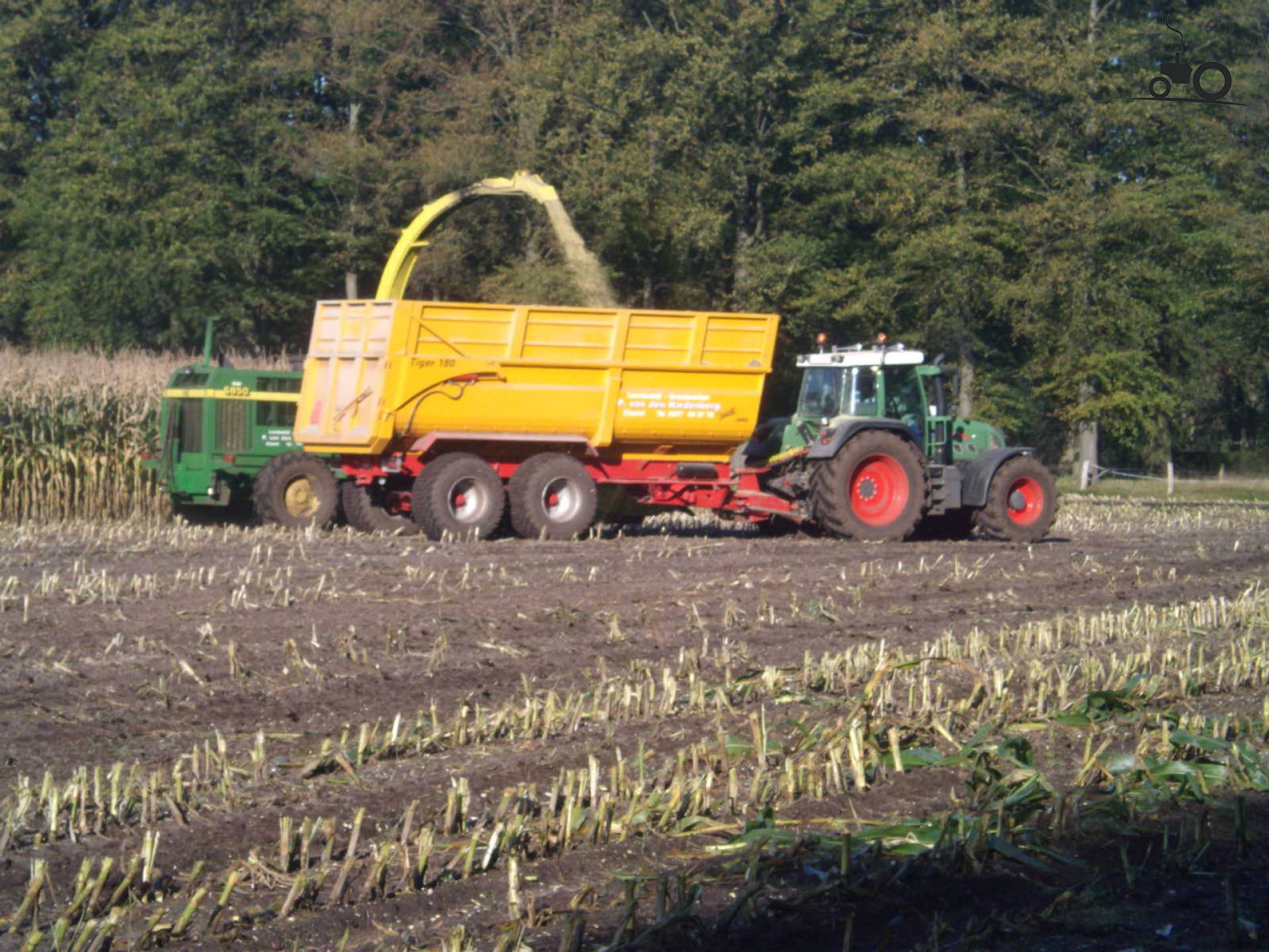Foto John Deere 6850 558731 foto-john-deere-6850-558731
