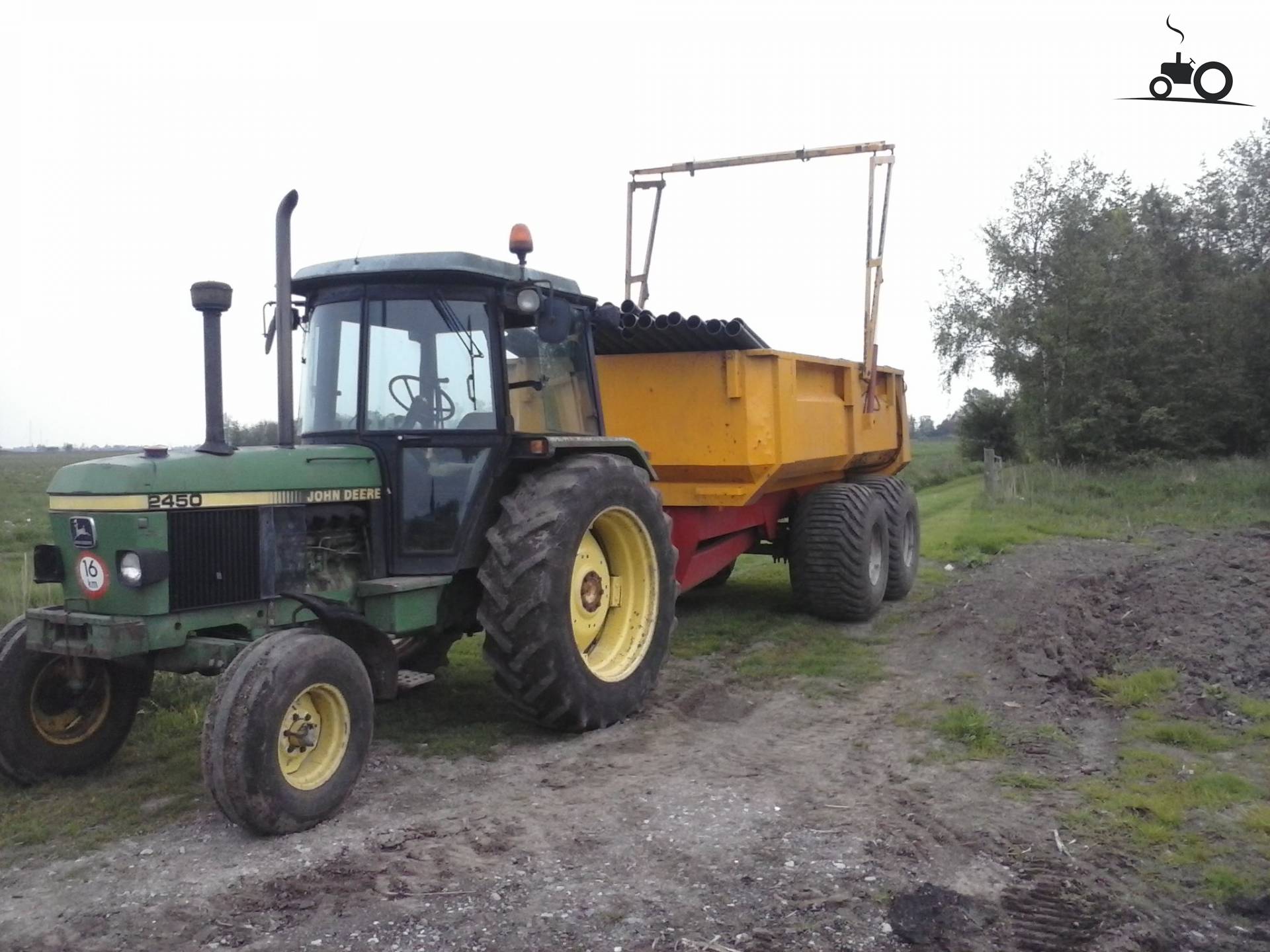 Foto John Deere 2450 #639096