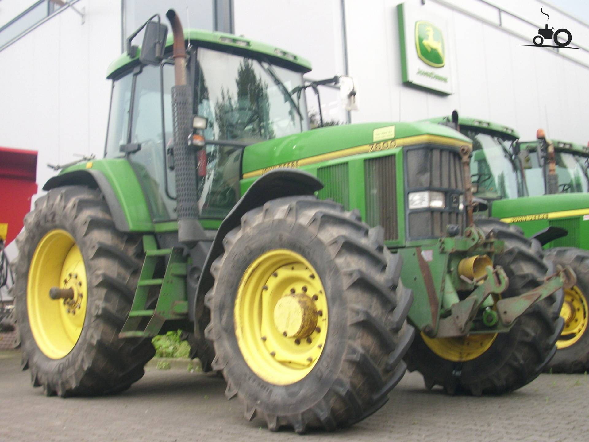 John Deere 7600 - France - Tracteur image #667983
