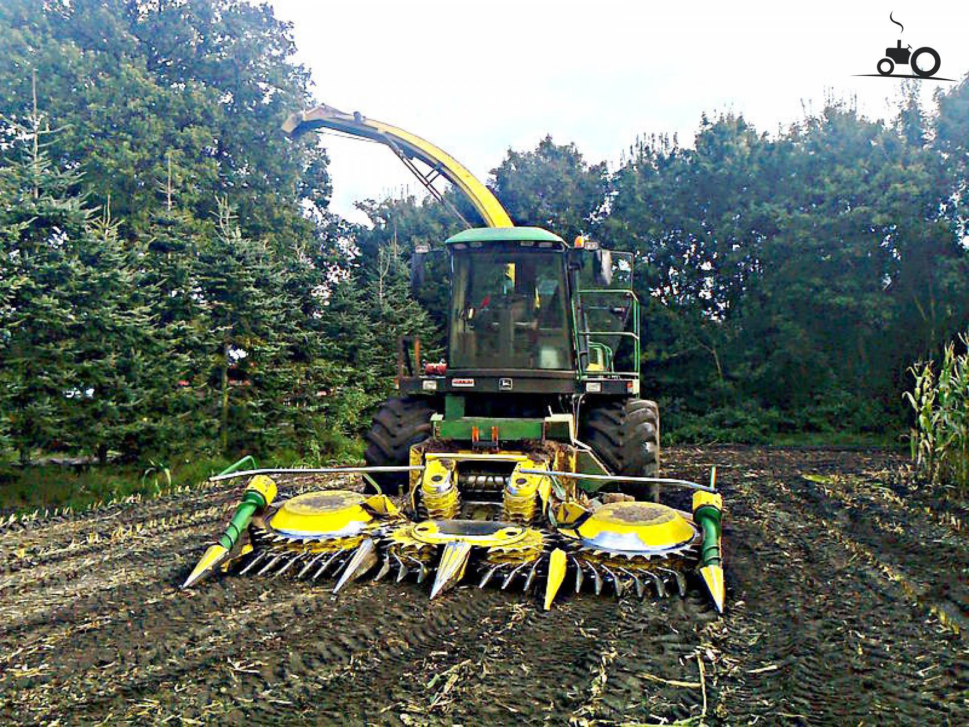 John Deere 6850