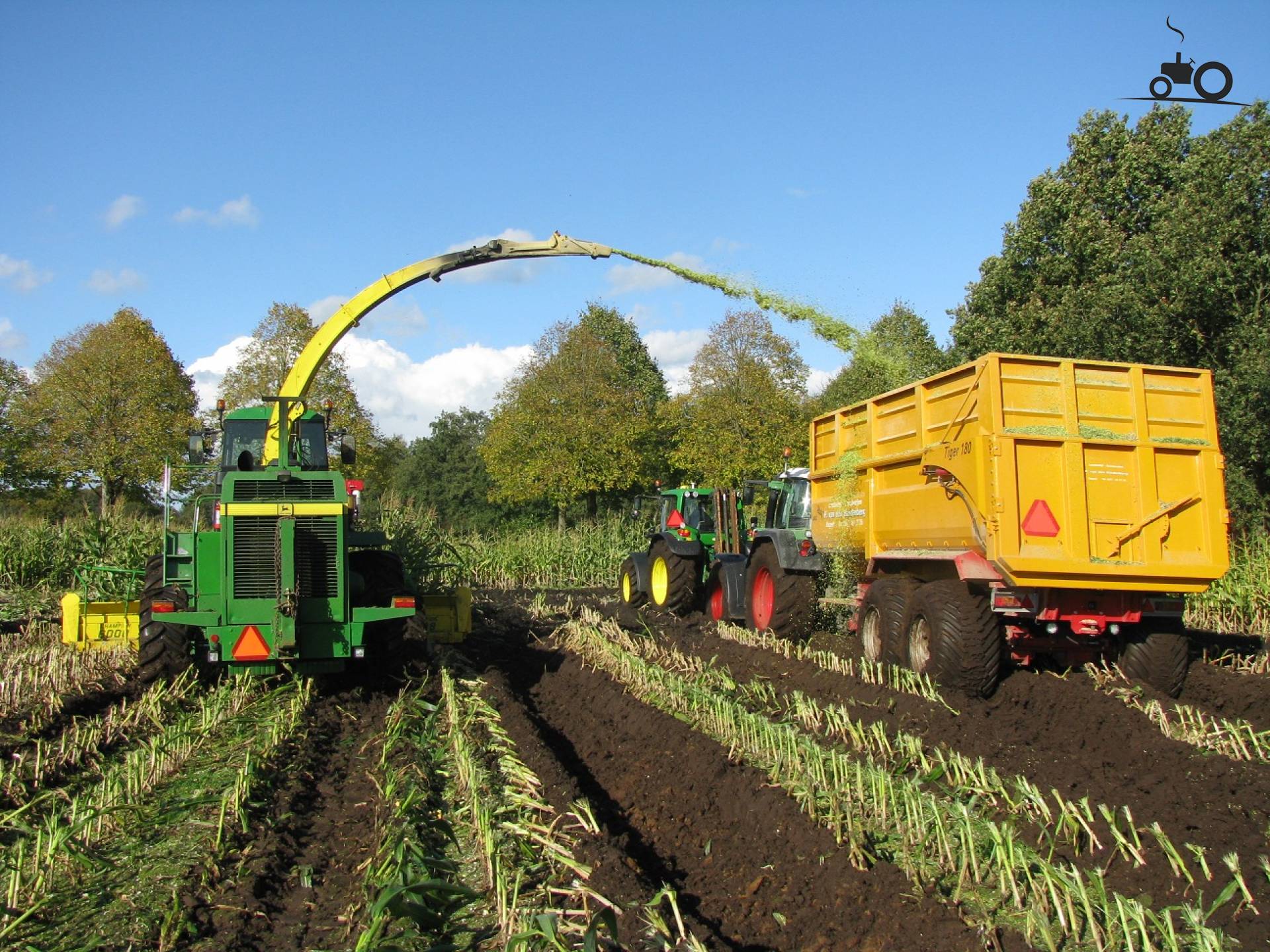 John Deere 6850