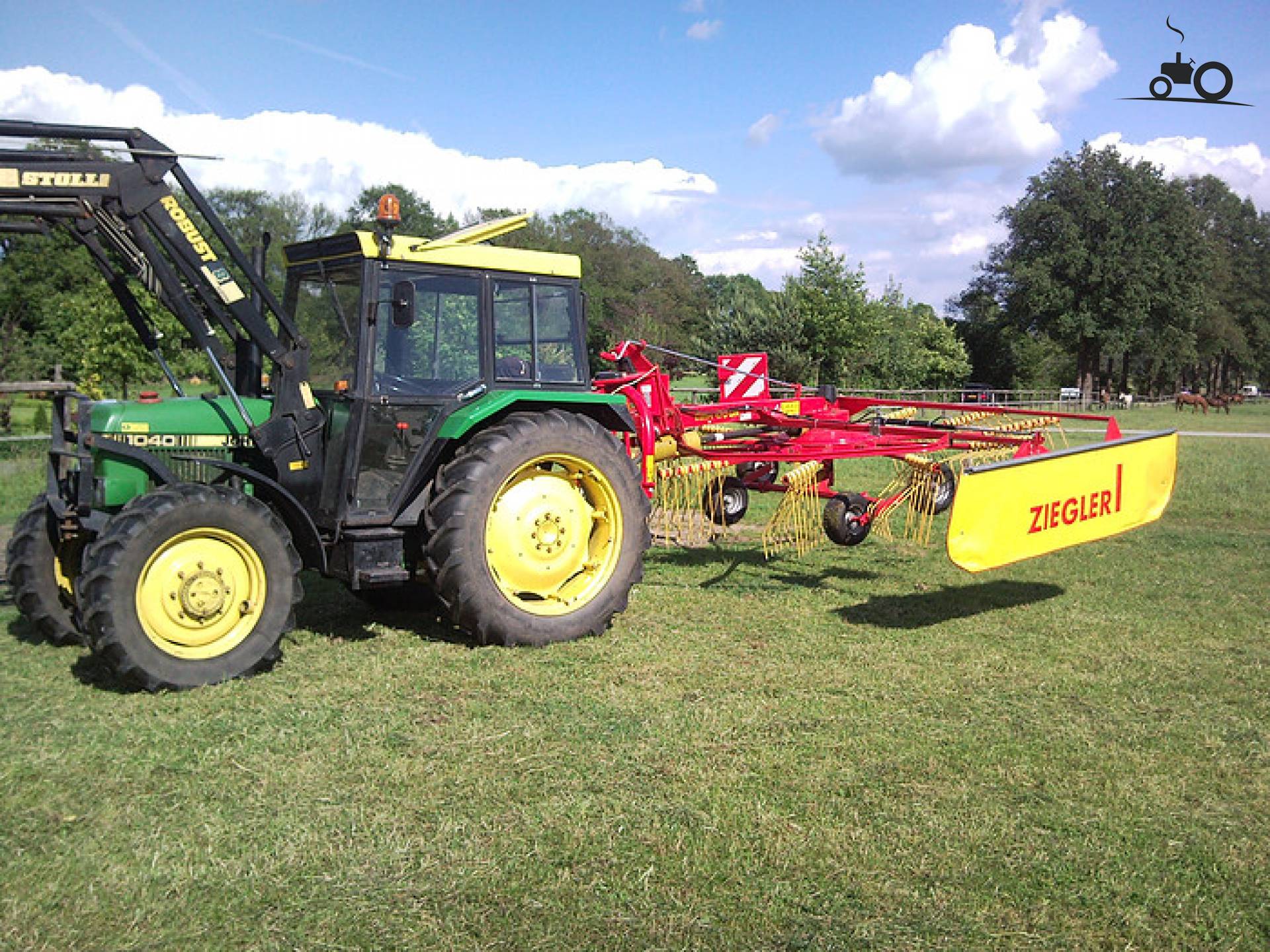 John Deere 1040