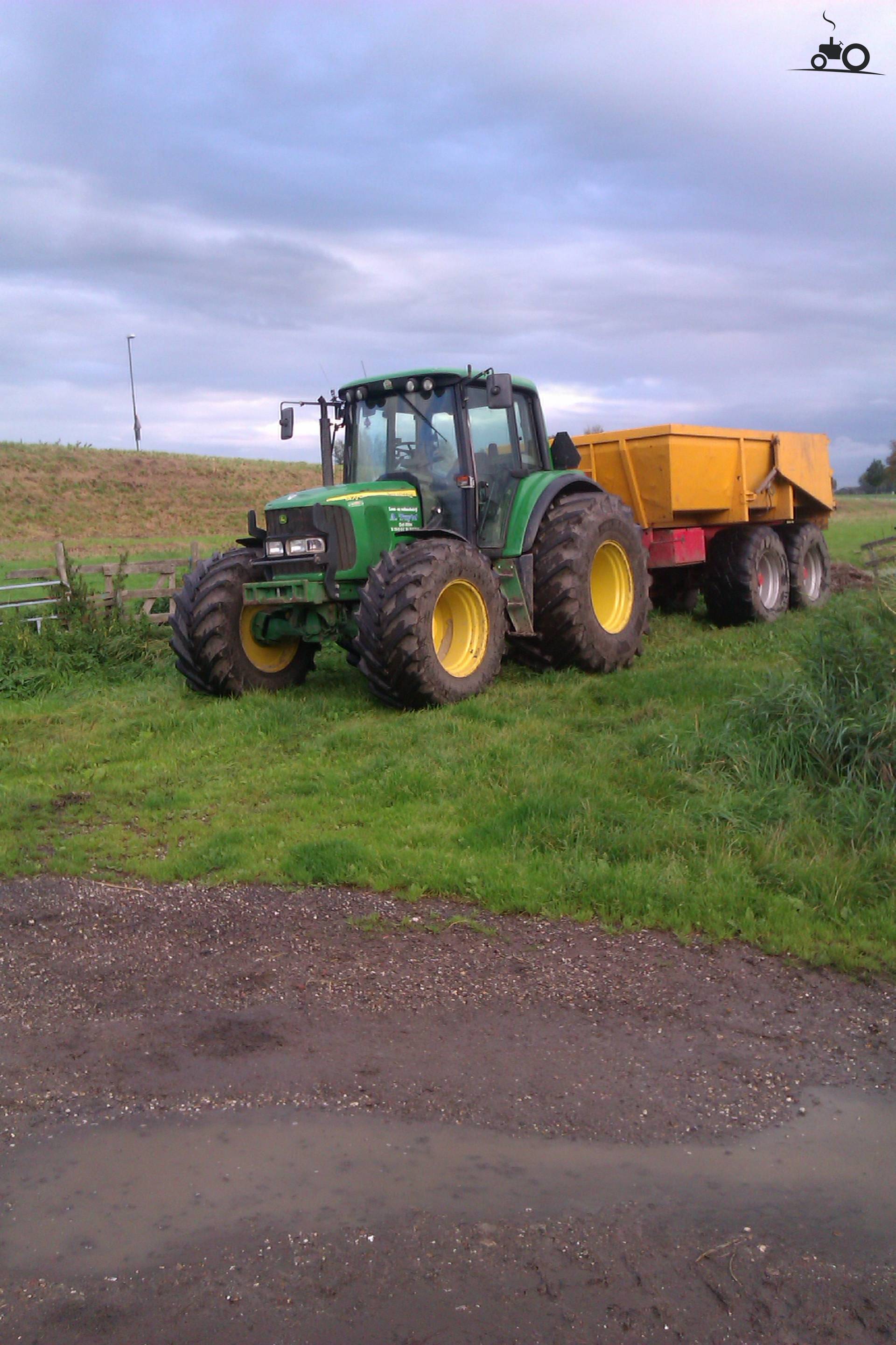 Foto John Deere 6420 van Loonf Gronverzet en Verhuurbedrijf Atl