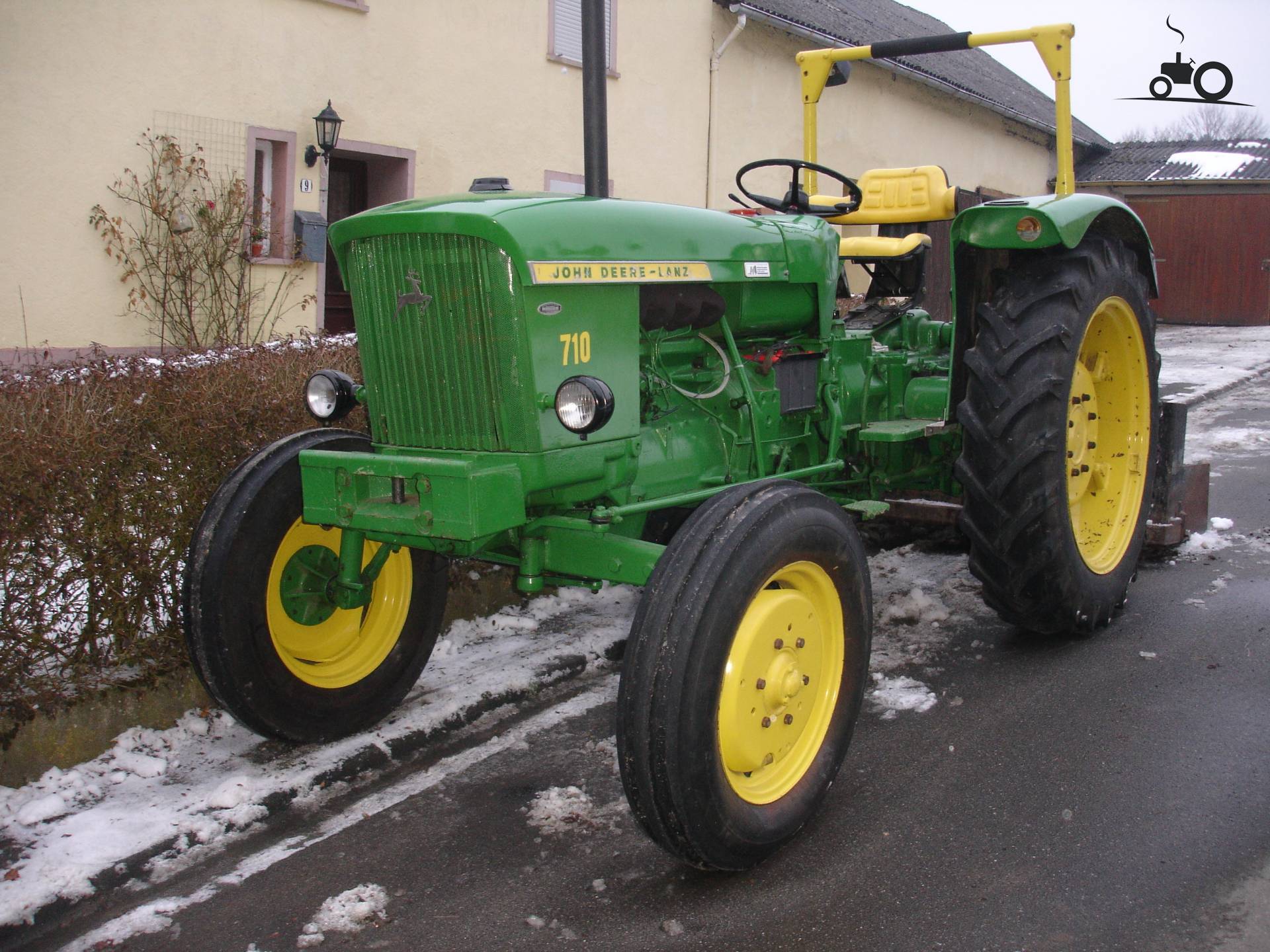 Foto John Deere 710 #743412