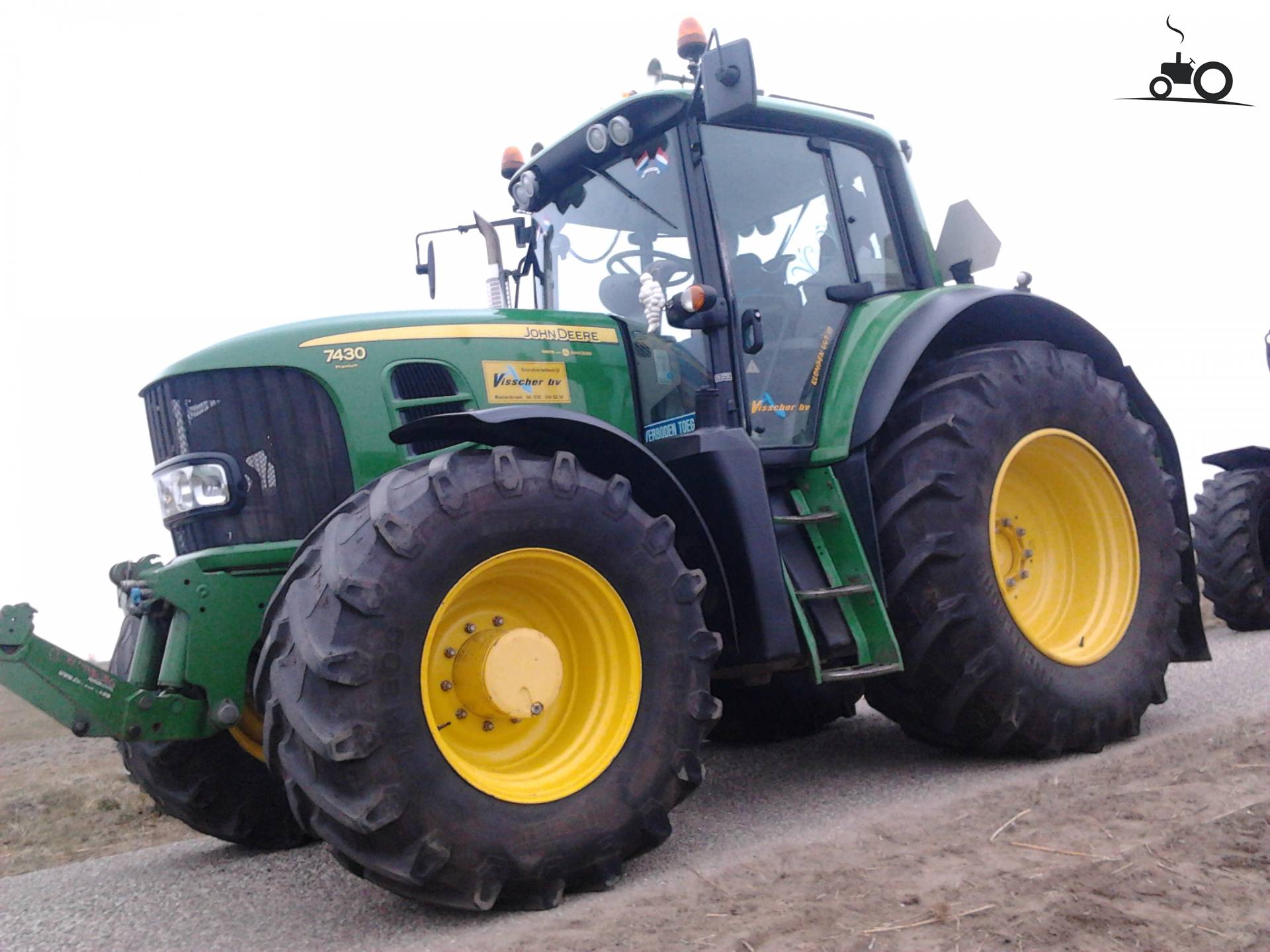 John Deere 7430