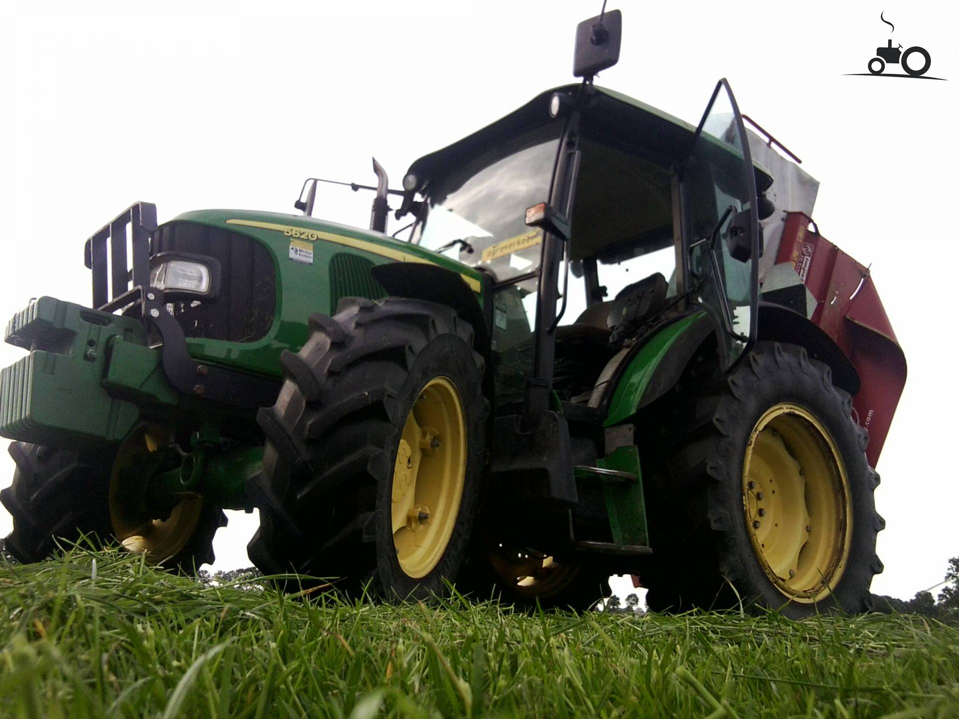 Foto John Deere 5620 #772591