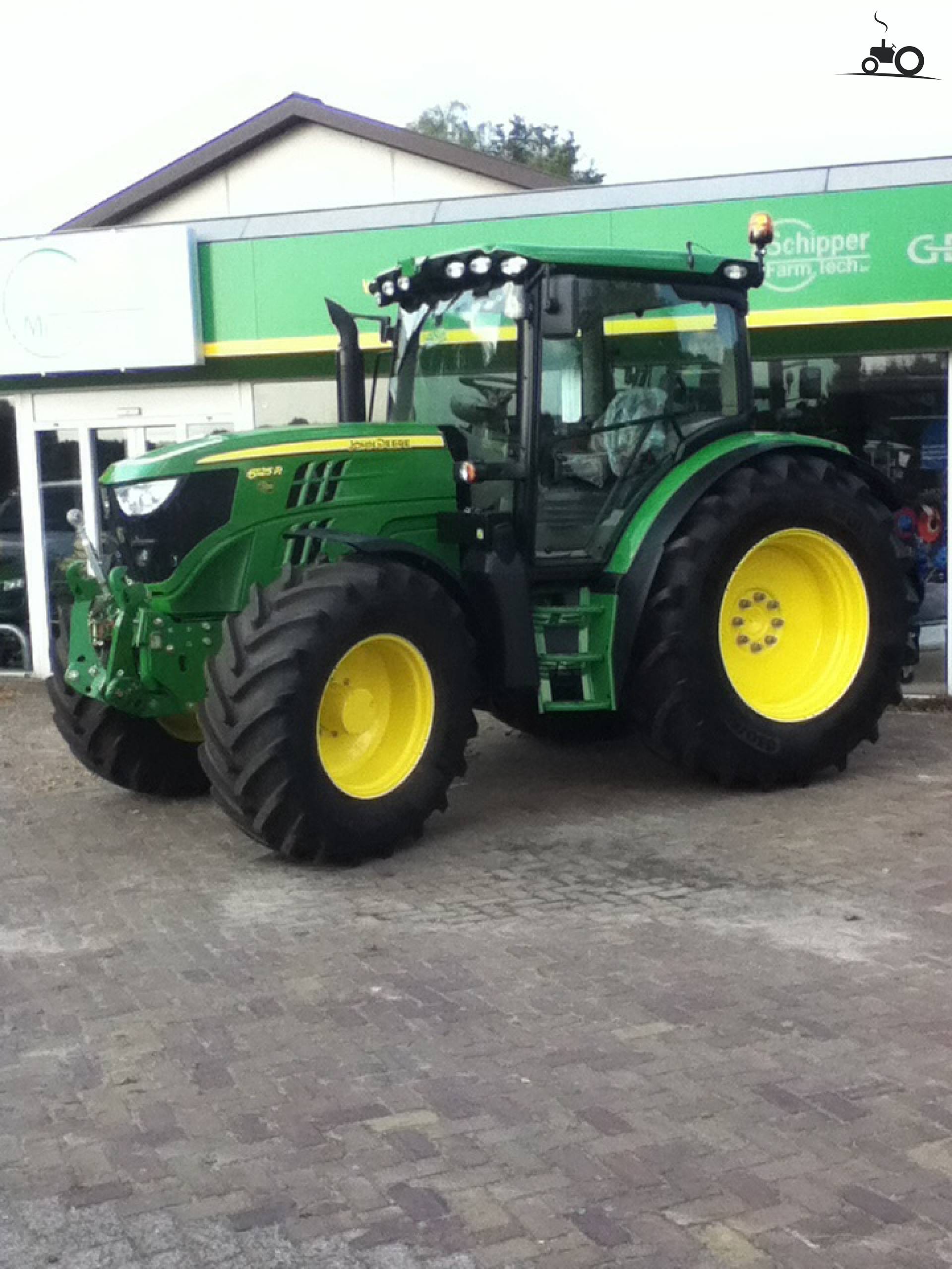 John Deere 6125R - United Kingdom - Tractor picture #871948