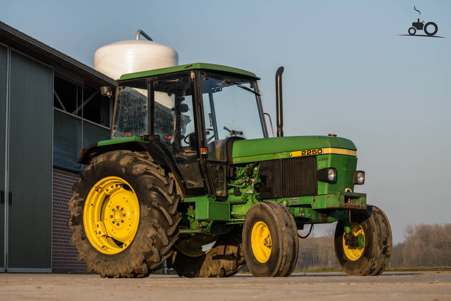 John Deere 2250 - United Kingdom - Tractor picture #900121